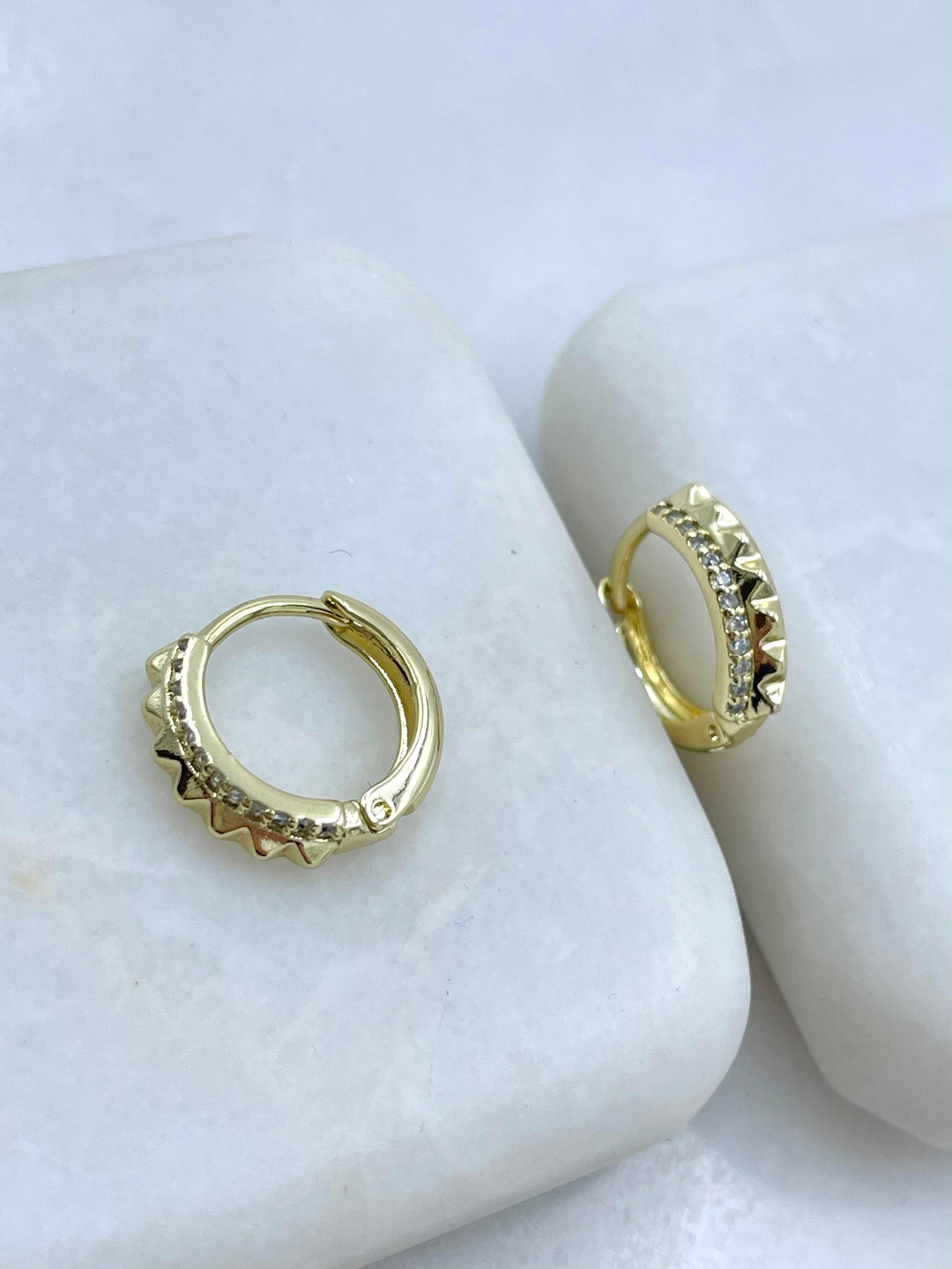 Özel Seri Kristal Taşlı Prizma Model Halka Küpe Gold