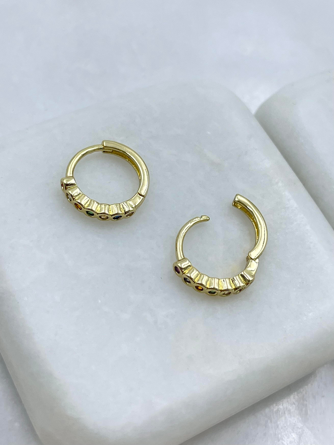 Özel Seri Renkli Taşlı Halka Küpe Gold