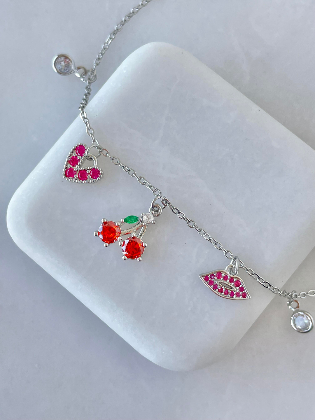 Çelik Kristal Kiraz Sallantılı Bileklik Gümüş