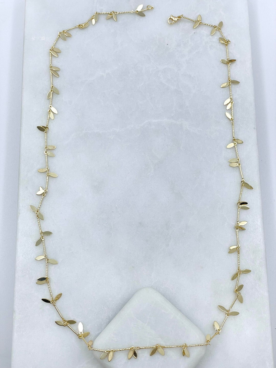 Altın Kaplama Pul Yaprak Sallantılı Boru Zincir Kolye 60 cm Gold