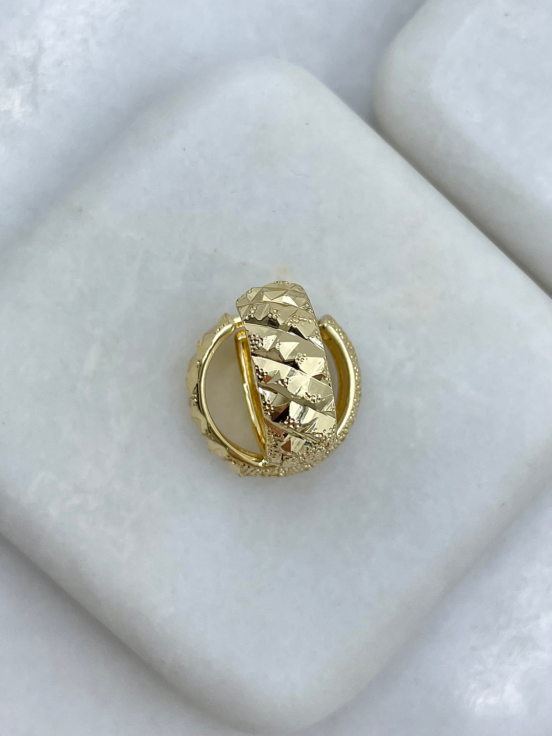 Altın Kaplama Lazer Işıltılı Üçgen Model Halka Küpe Gold