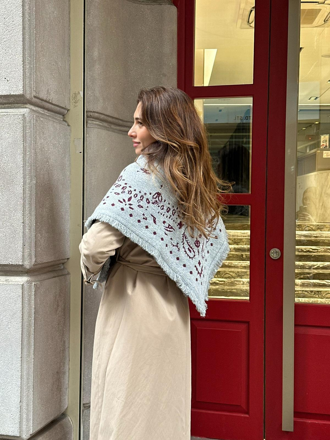 Püsküllü Kare Etnik Şal Gri-Bordo