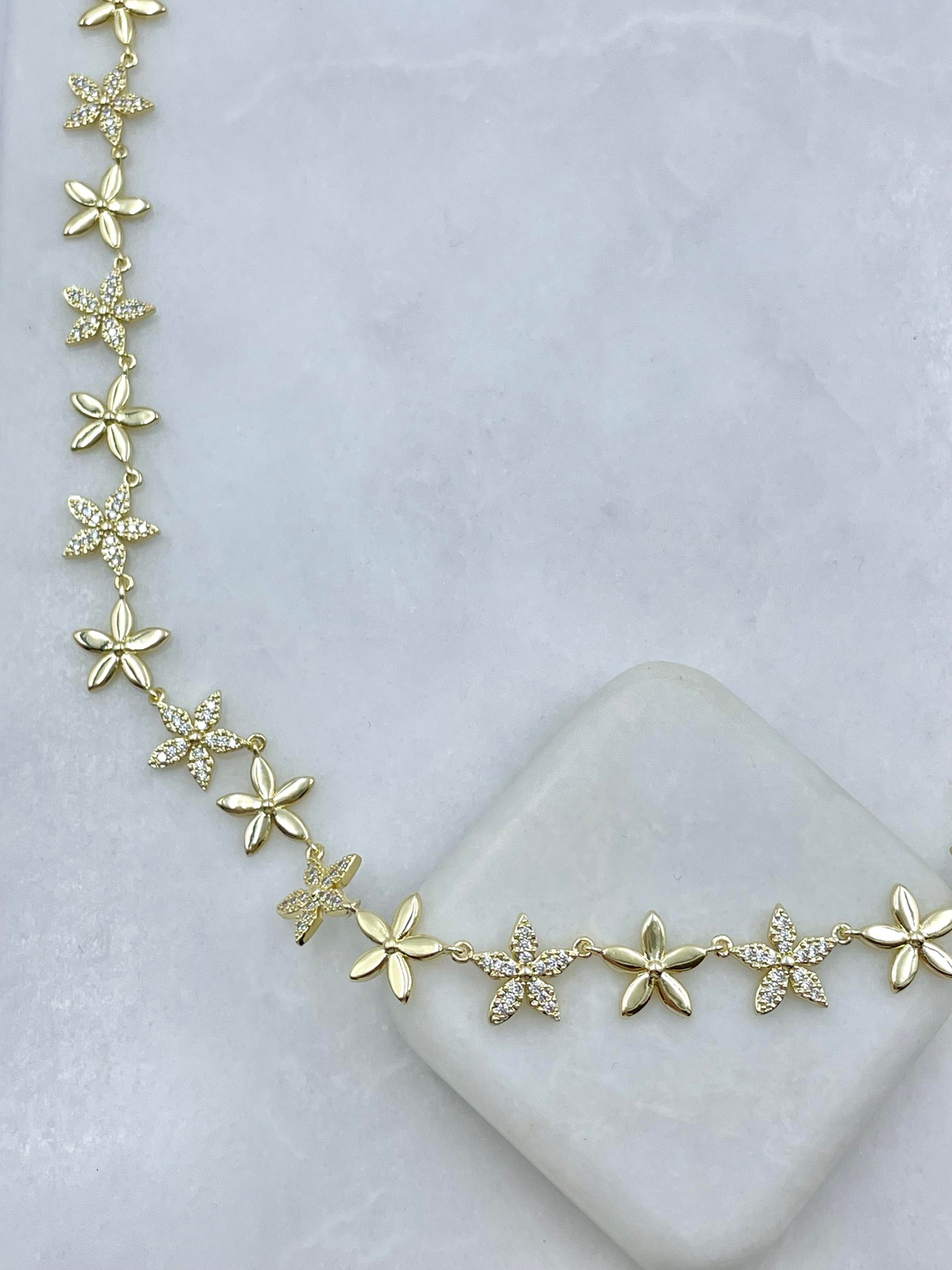 Altın Kaplama Gömme Taşlı Açelya Kolye Gold