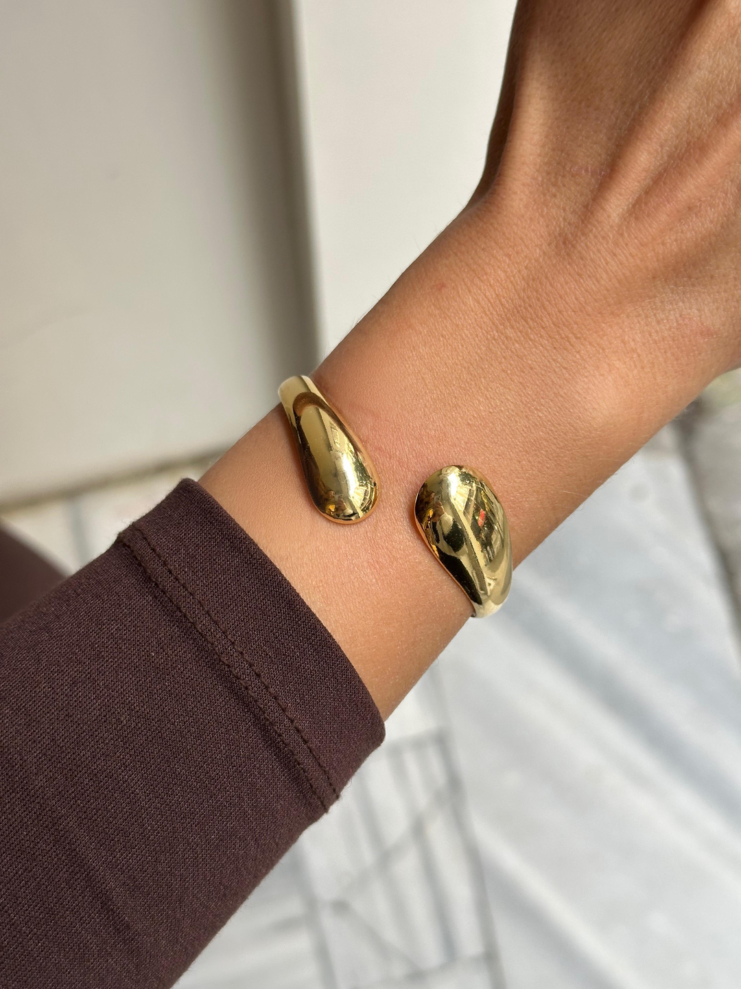 Çelik Bombeli İkili Sütun Kelepçe Bileklik Gold