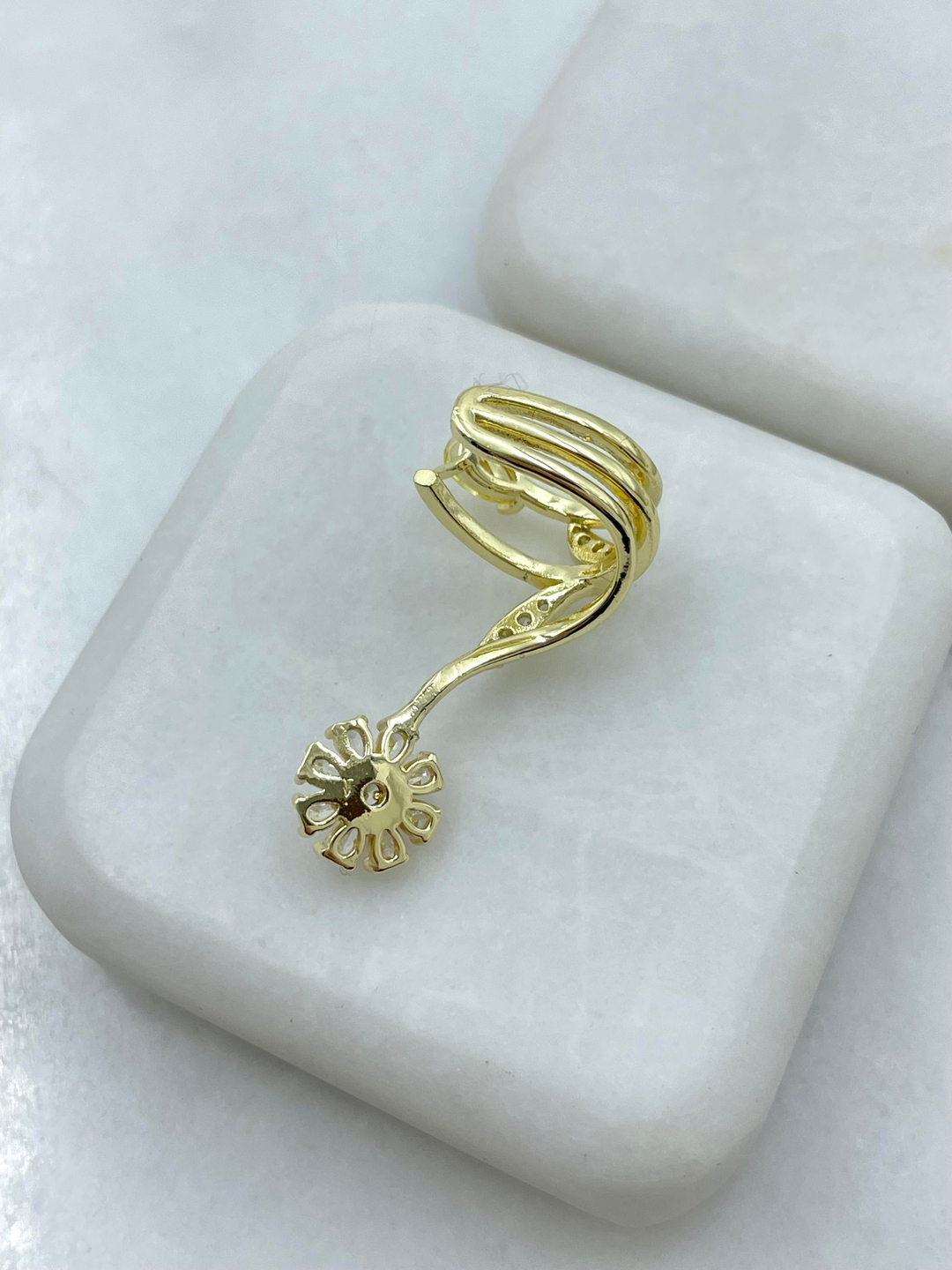 Altın Kaplama Kristal Taşlı Çiçek Kıkırdak Küpe Gold