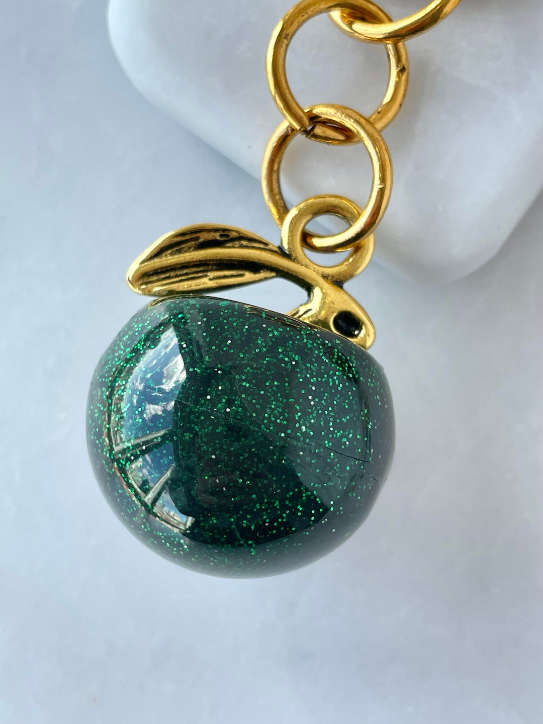 Yeşil Elma Çanta Aksesuarı Gold