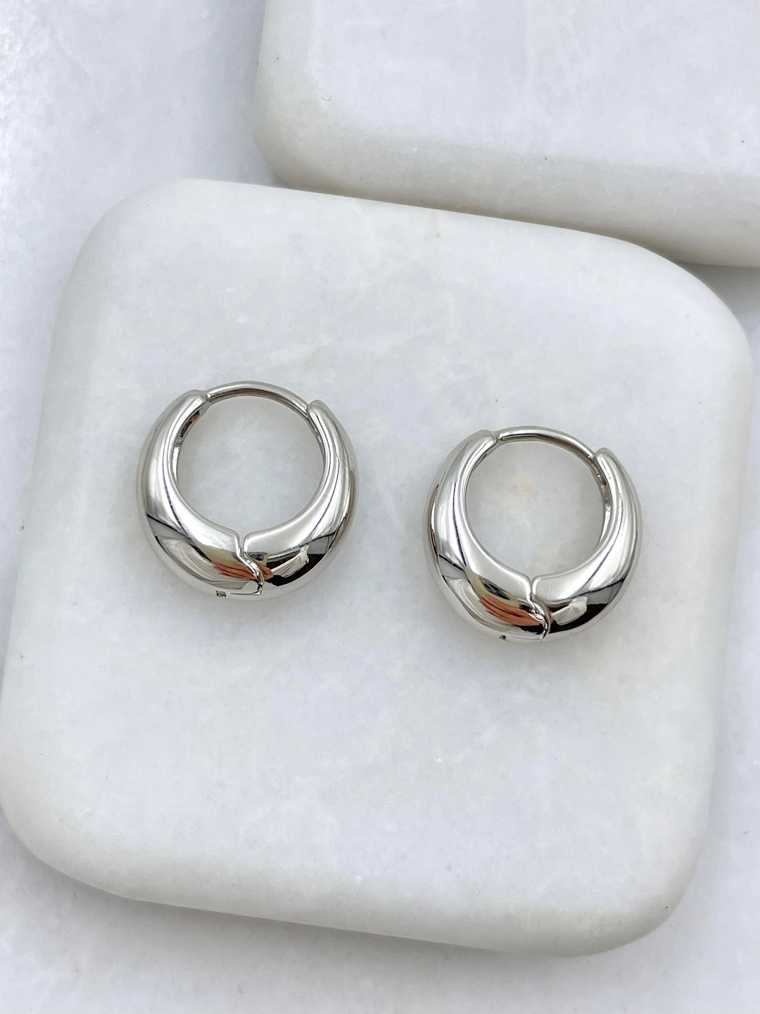 Özel Seri Bombeli Damla Model Küpe Gümüş