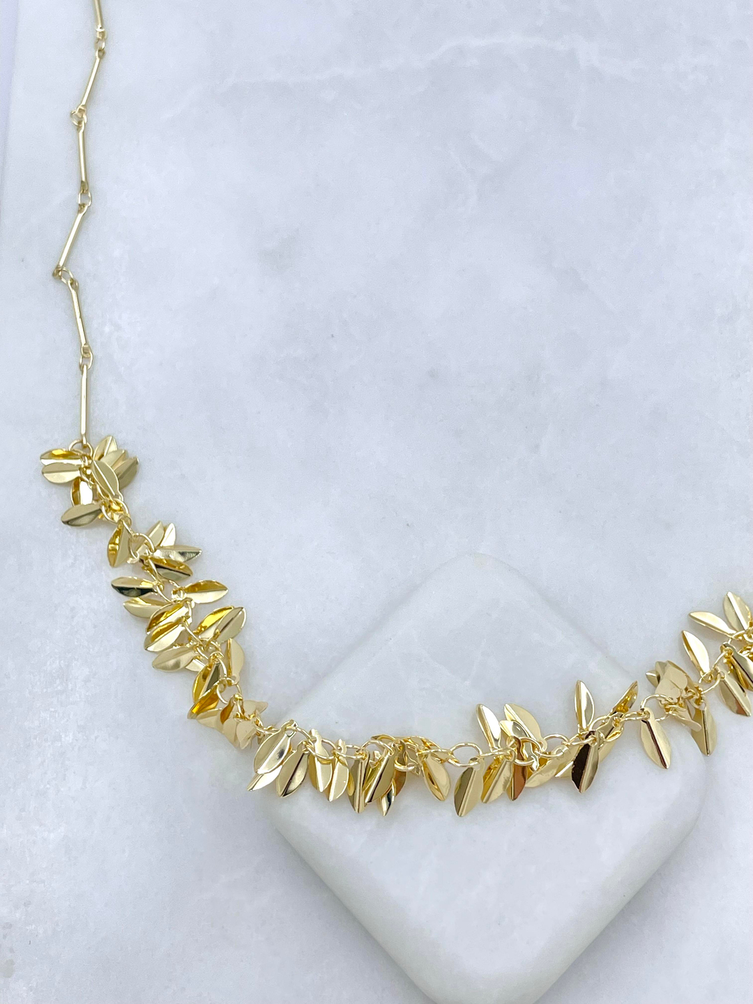 Altın Kaplama Yaprak Sallantılı Boru Zincir Kolye 60 cm Gold