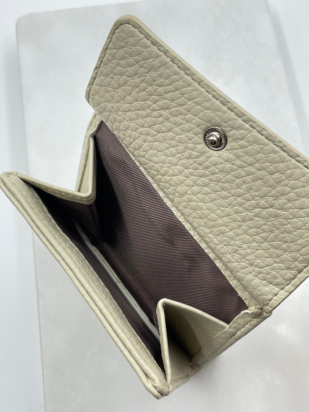 Küçük Kapaklı Cüzdan Bej