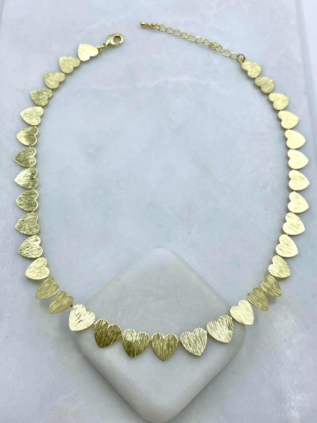 Altın Kaplama İşlemeli Kalp Plaka Kolye Gold