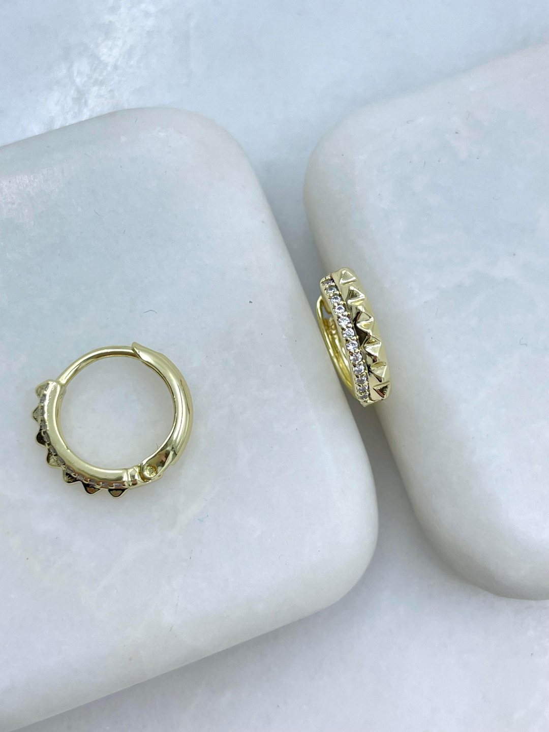 Özel Seri Kristal Taşlı Prizma Model Halka Küpe Gold