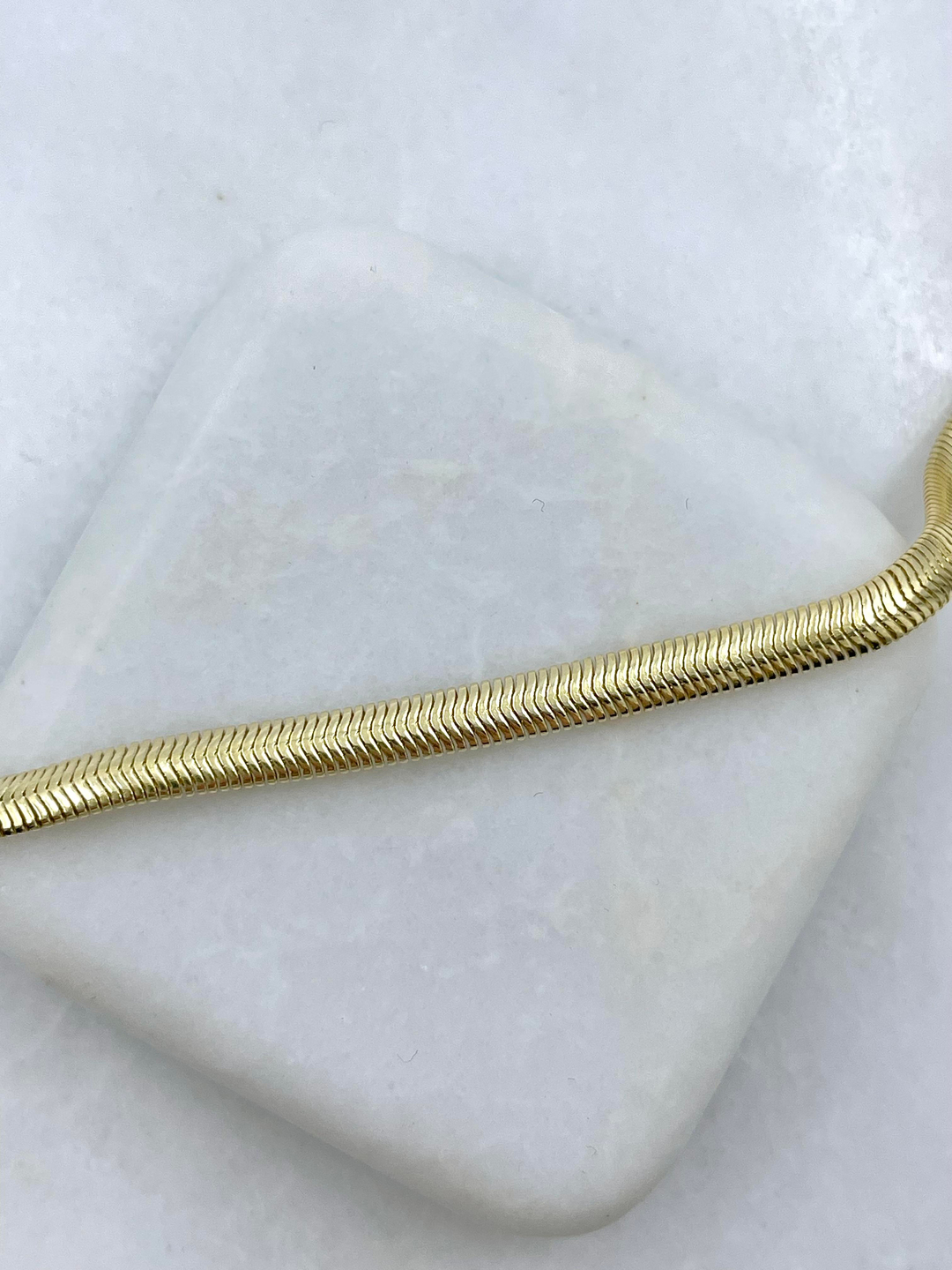 Altın Kaplama Yassı Yılan Zincir Kolye 50 cm Gold