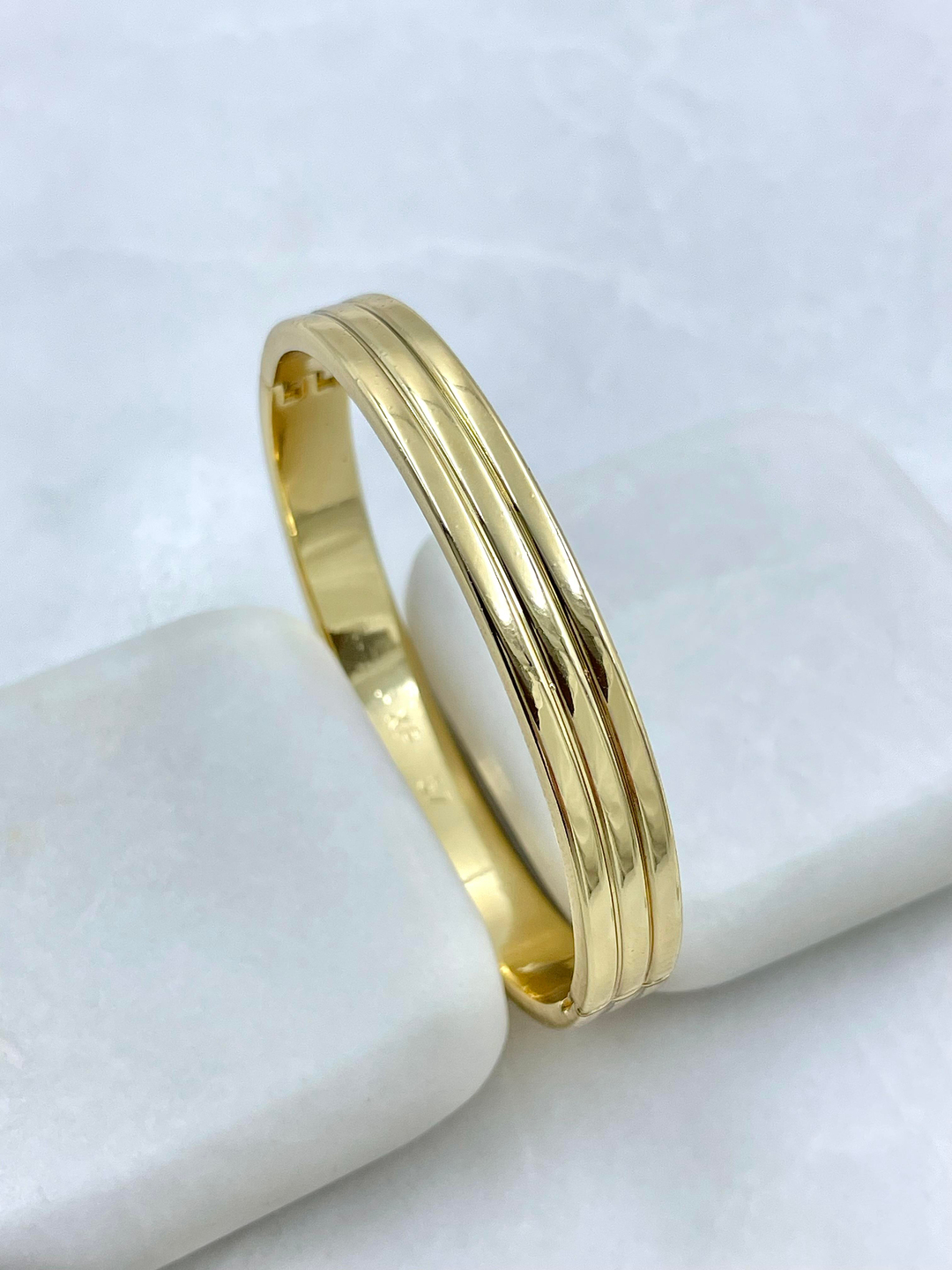 Özel Seri Üç Sıra Çizgi Model Kelepçe Bileklik Gold