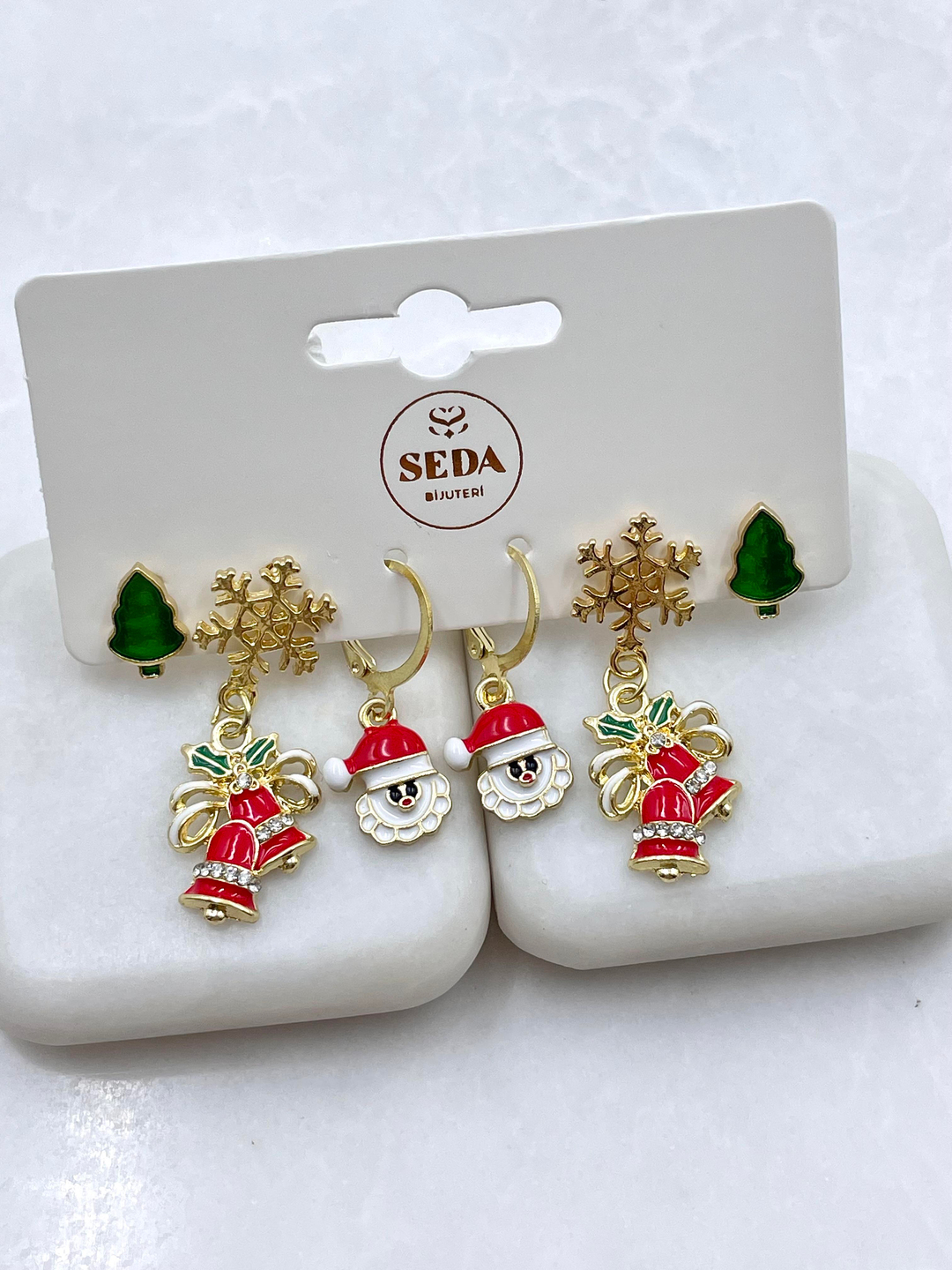 Altın Kaplama Altılı Zil ve Şapkalı Kardan Adam Küpe Seti Gold