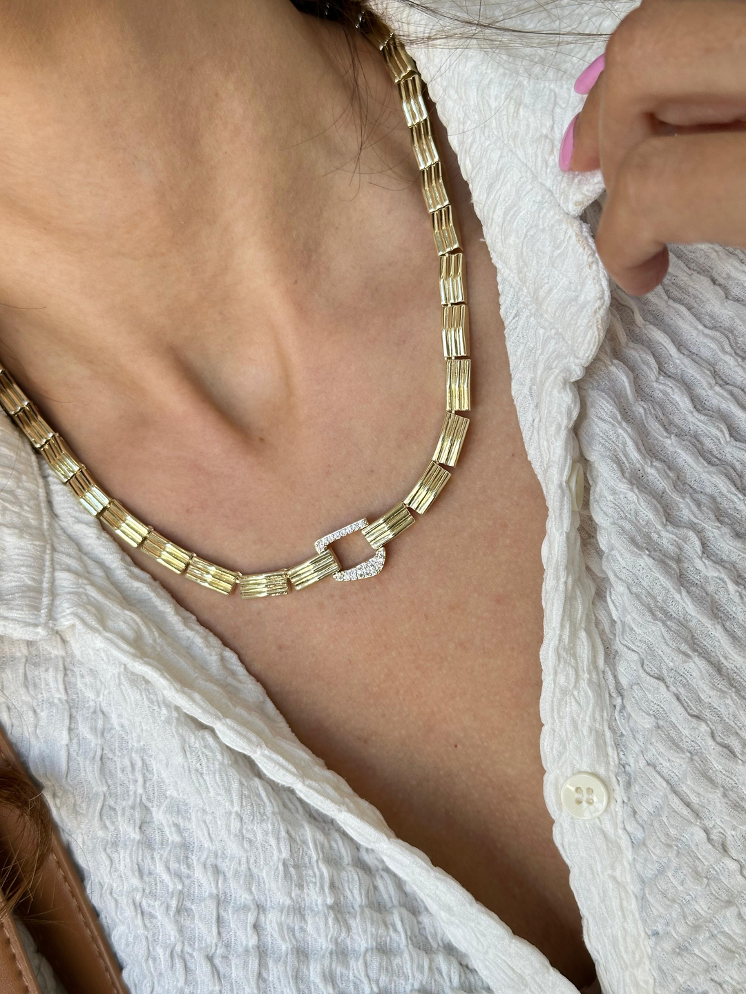 Altın Kaplama Gömme Taşlı Şerit Detaylı Kolye Gold