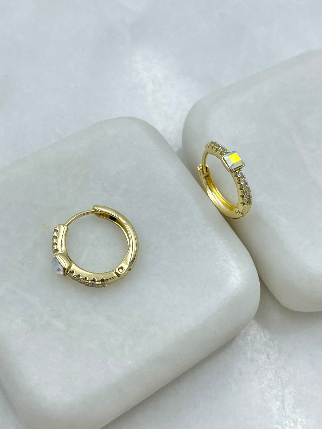 Özel Seri Gömme ve Kare Swarovski Taşlı Halka Küpe Gold