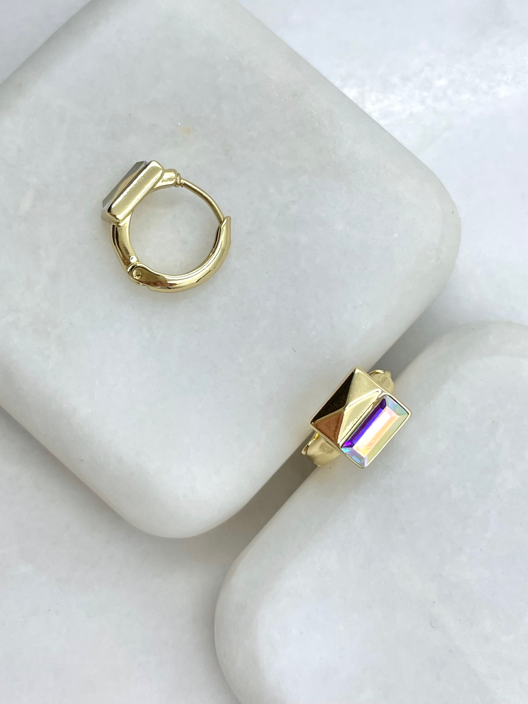 Özel Seri Plaka ve Swarovski Taşlı Kare Küpe Gold