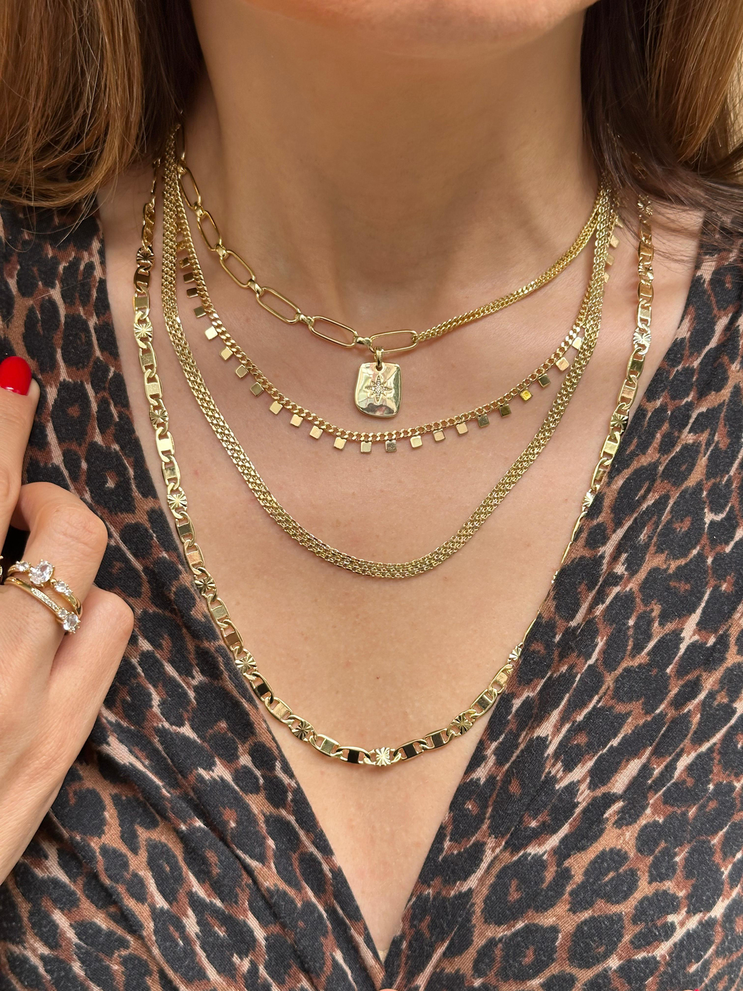 Altın Kaplama Kare Pul Plaka Sallantılı Kolye Gold