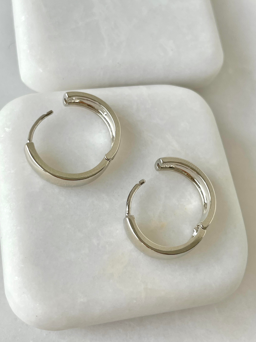 Özel Seri Basic Orta Boy Küpe Gümüş