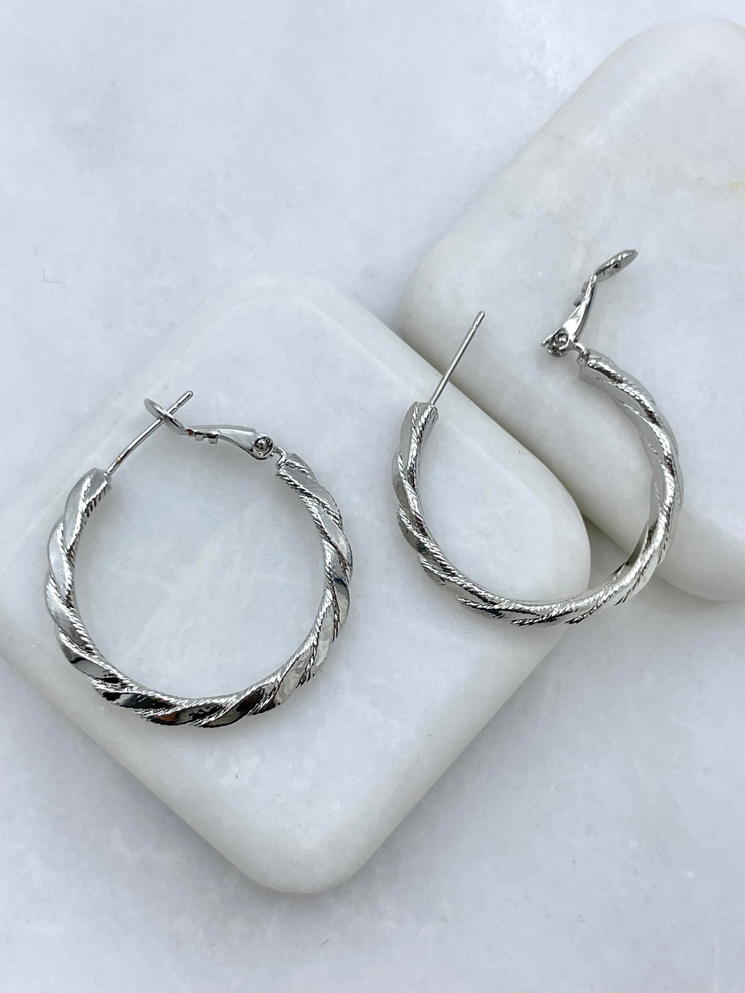 Altın Kaplama Işıltılı Sarmal Küpe 3 cm Gümüş