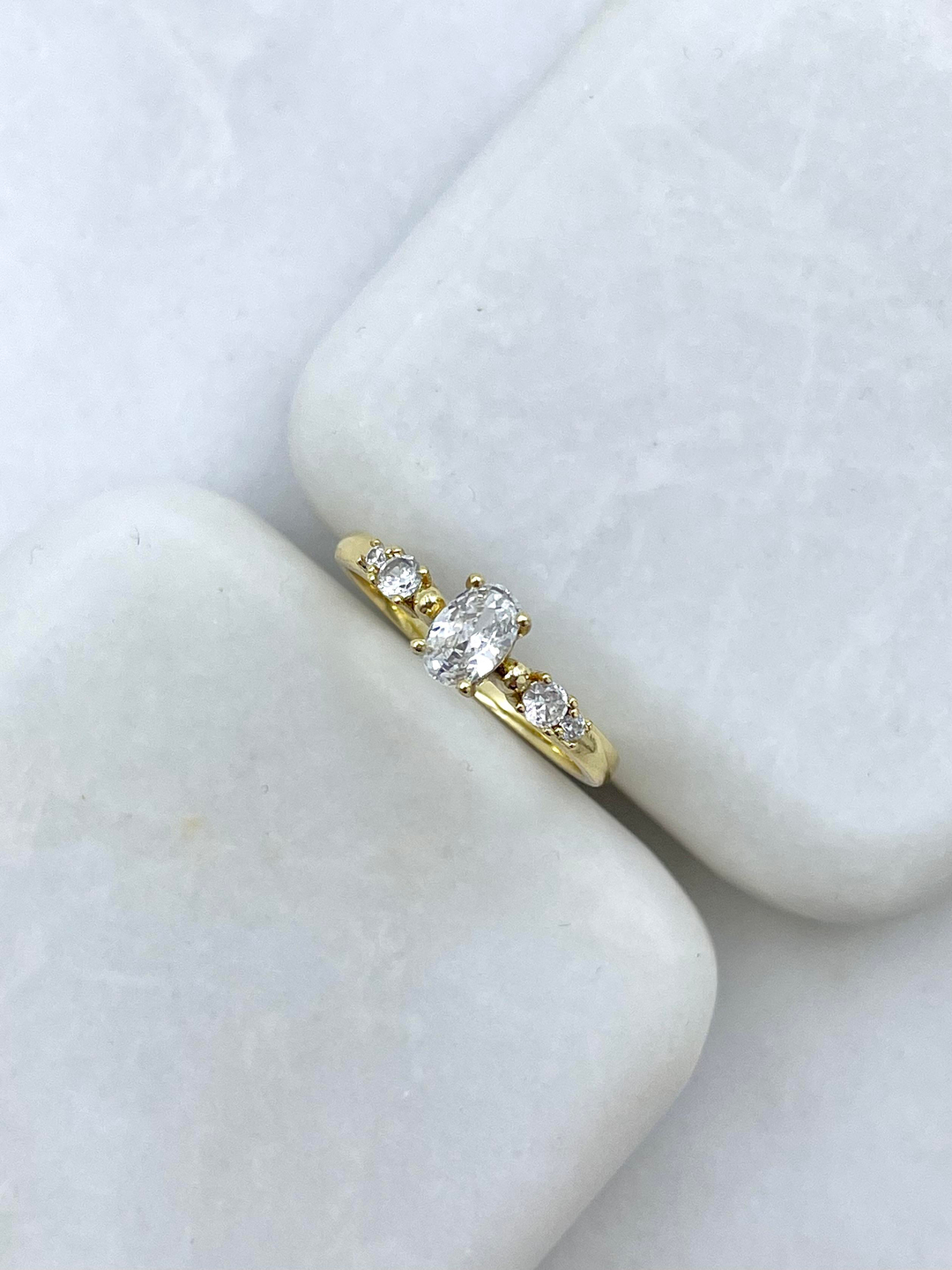 Özel Seri Oval Kristal Taşlı Yüzük Gold