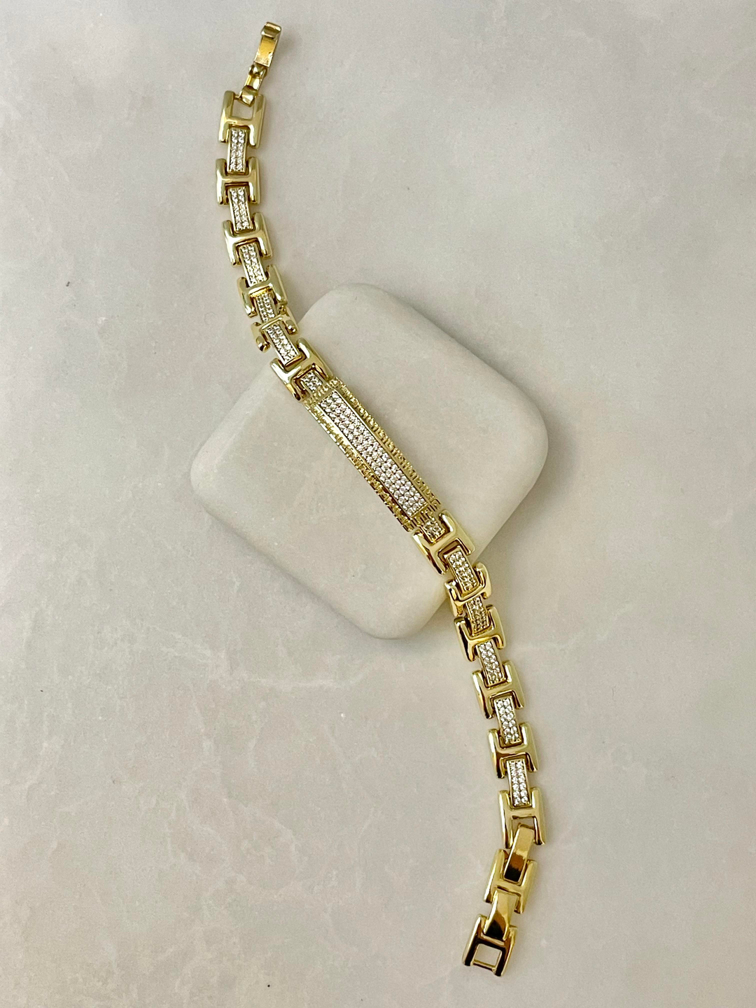 Özel Seri Zirkon Taşlı Dikdörtgen Plaka Bileklik Gold