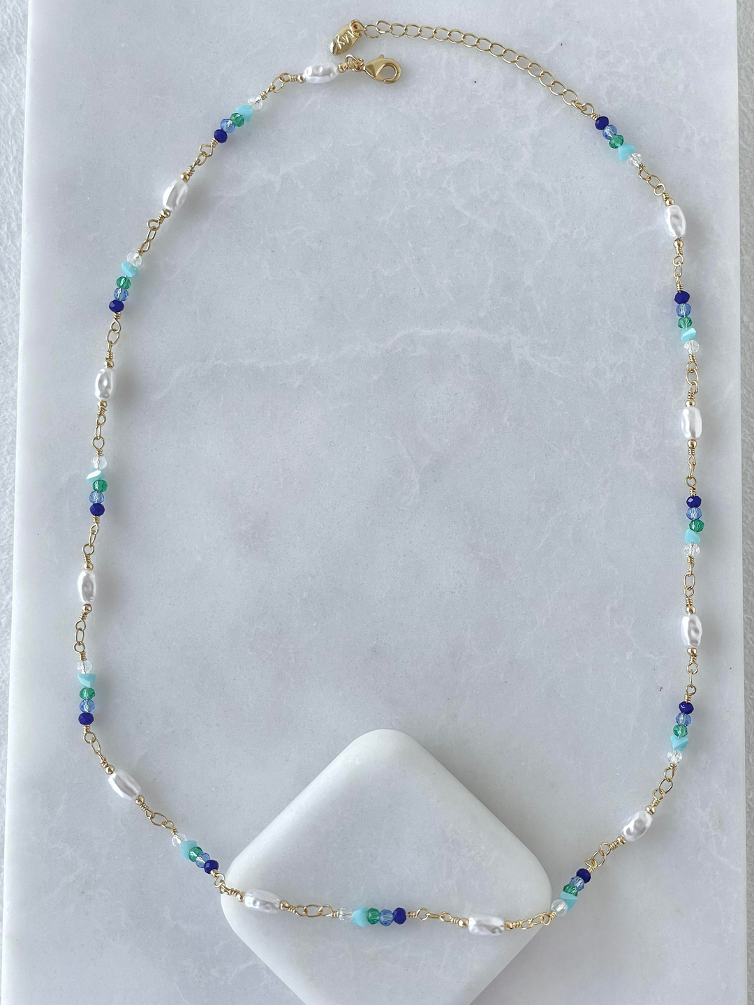 Altın Kaplama İnci ve Mavi Kristal Boncuklu Kolye Gold