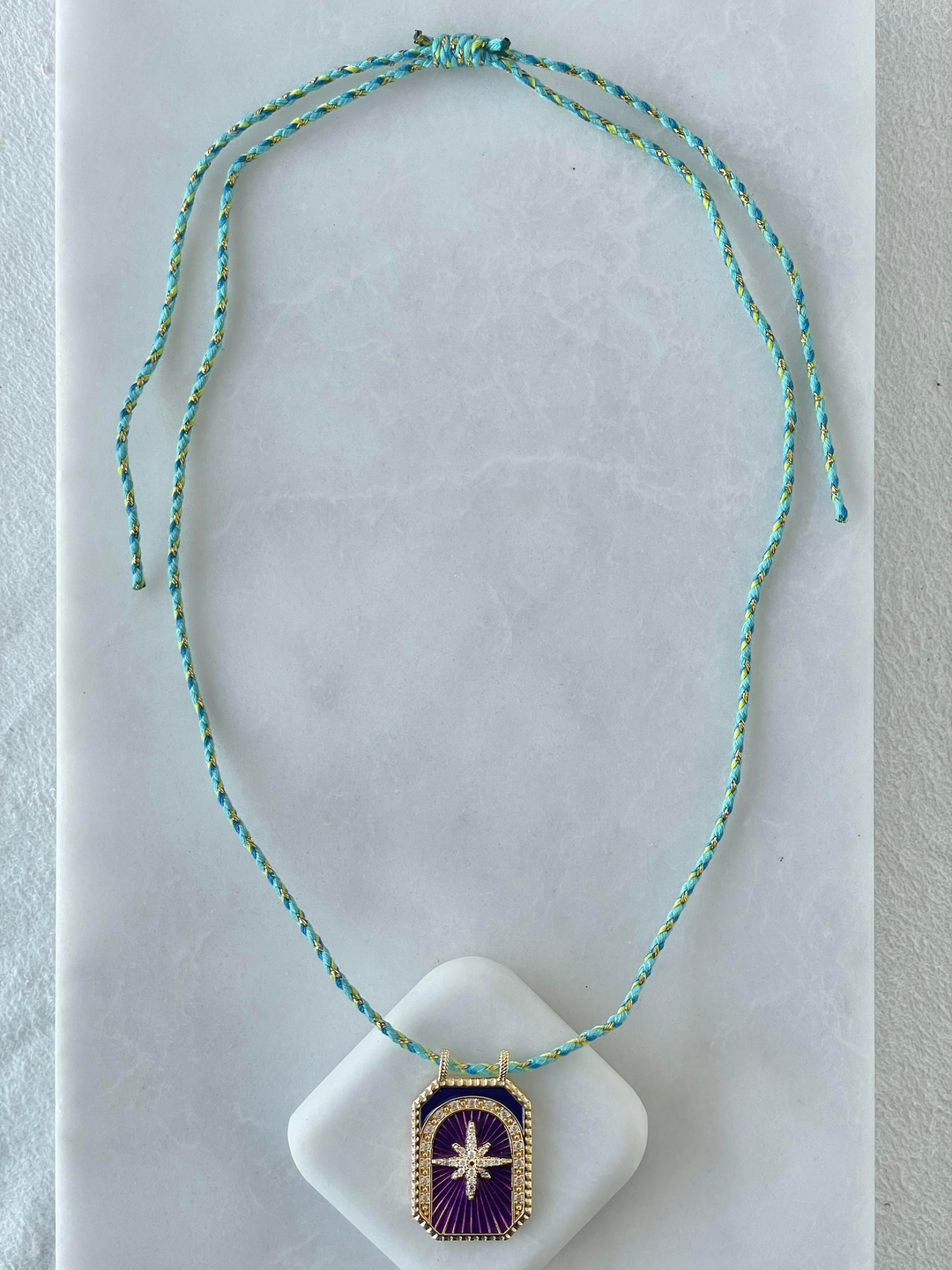 Kuzey Yıldızı Sallantılı Işıltılı İp Kolye Gold