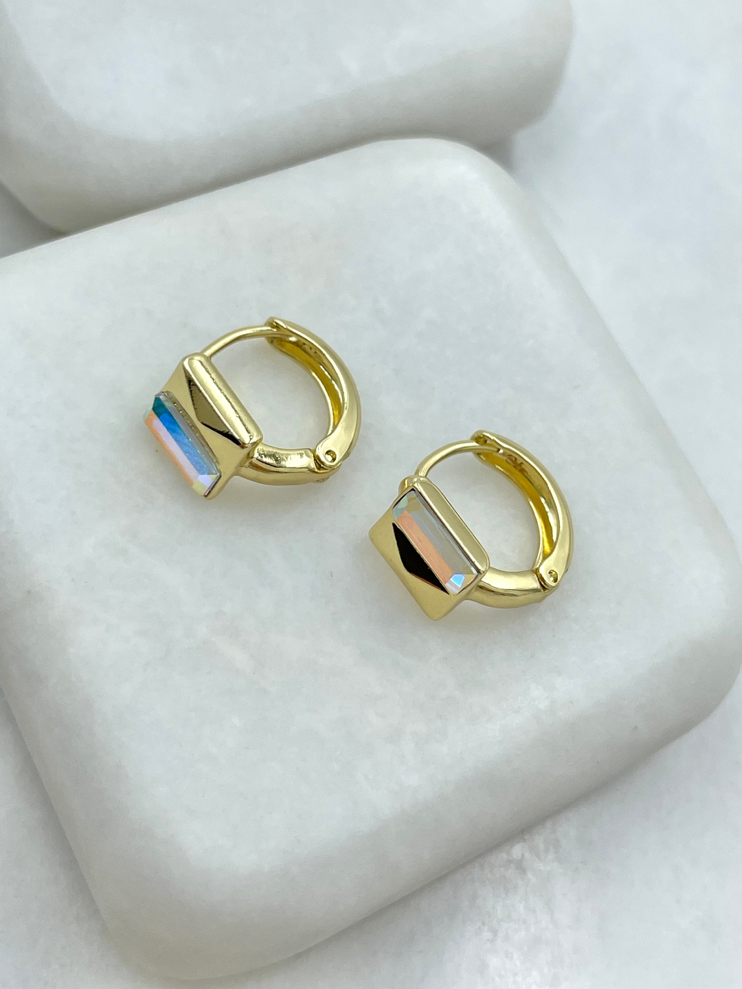 Özel Seri Plaka ve Swarovski Taşlı Kare Küpe Gold