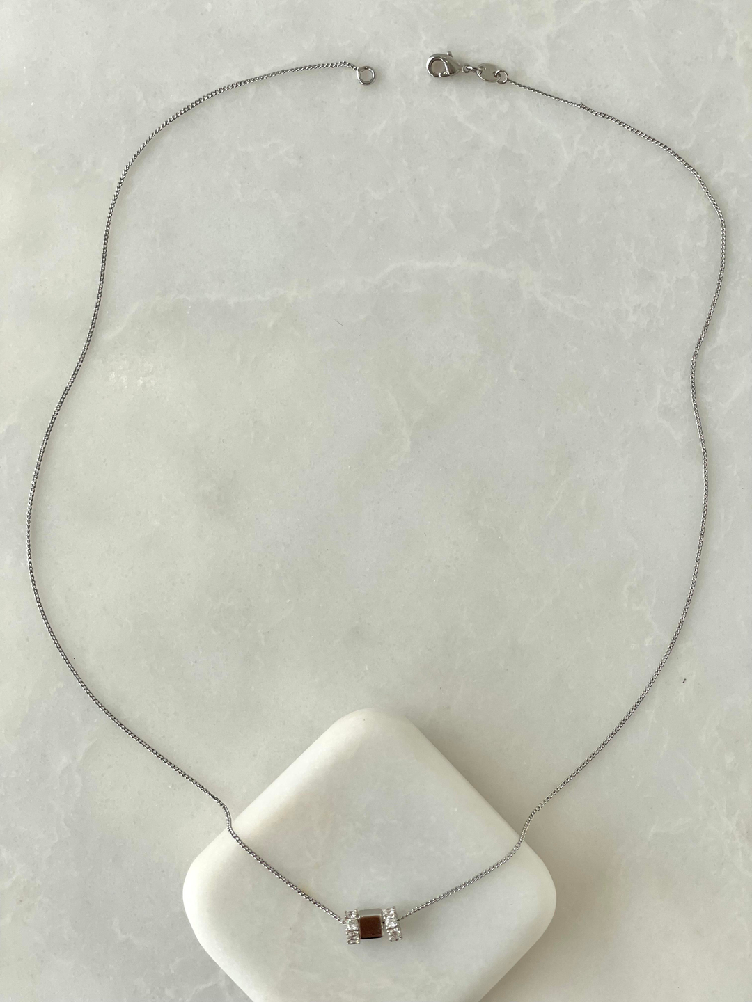 Özel Seri Silindir Kristal Taşlı Zincir Kolye Gümüş