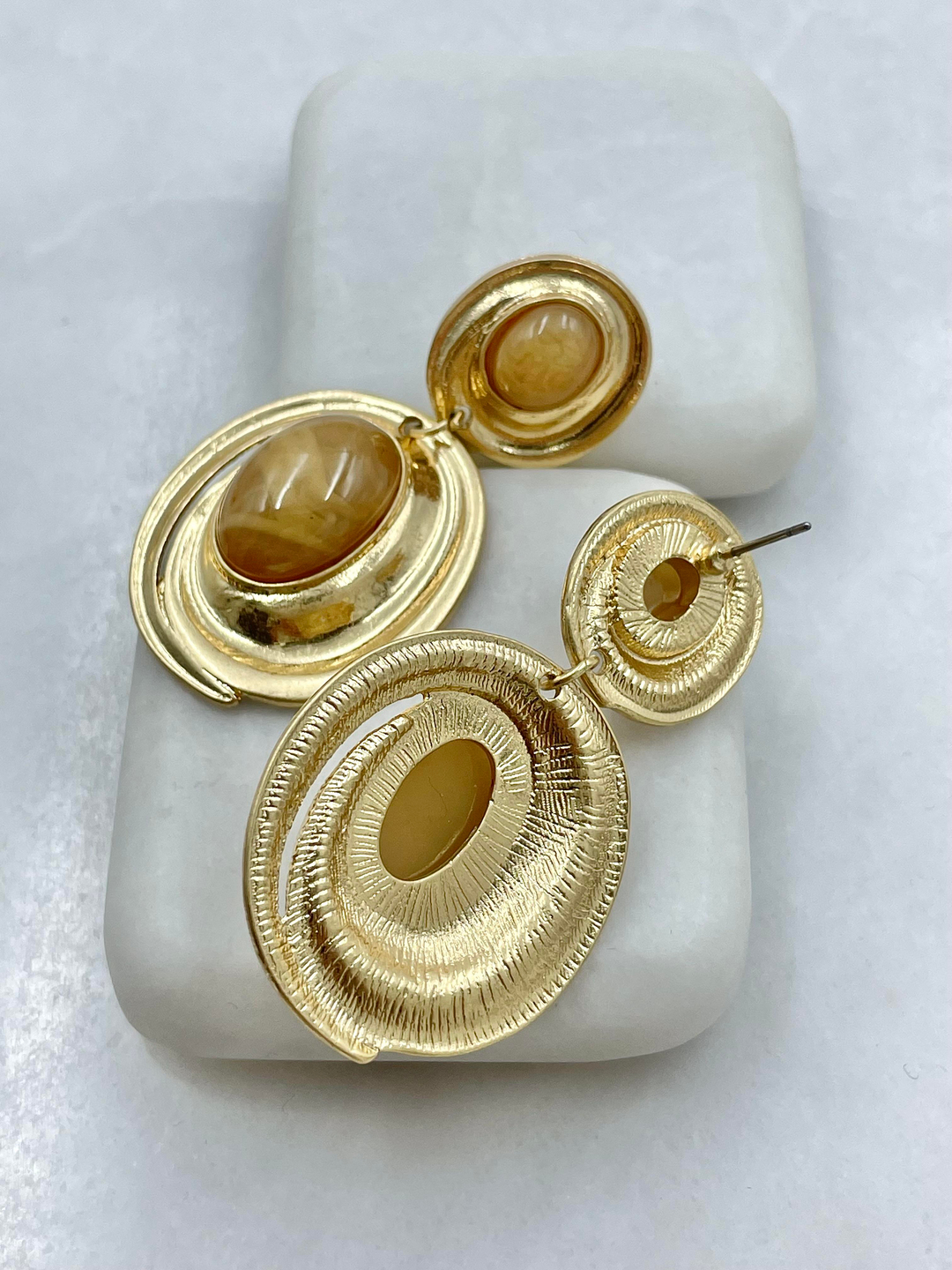 Altın Kaplama Daire Sallantılı Opal Taşlı Vintage Küpe Vizon