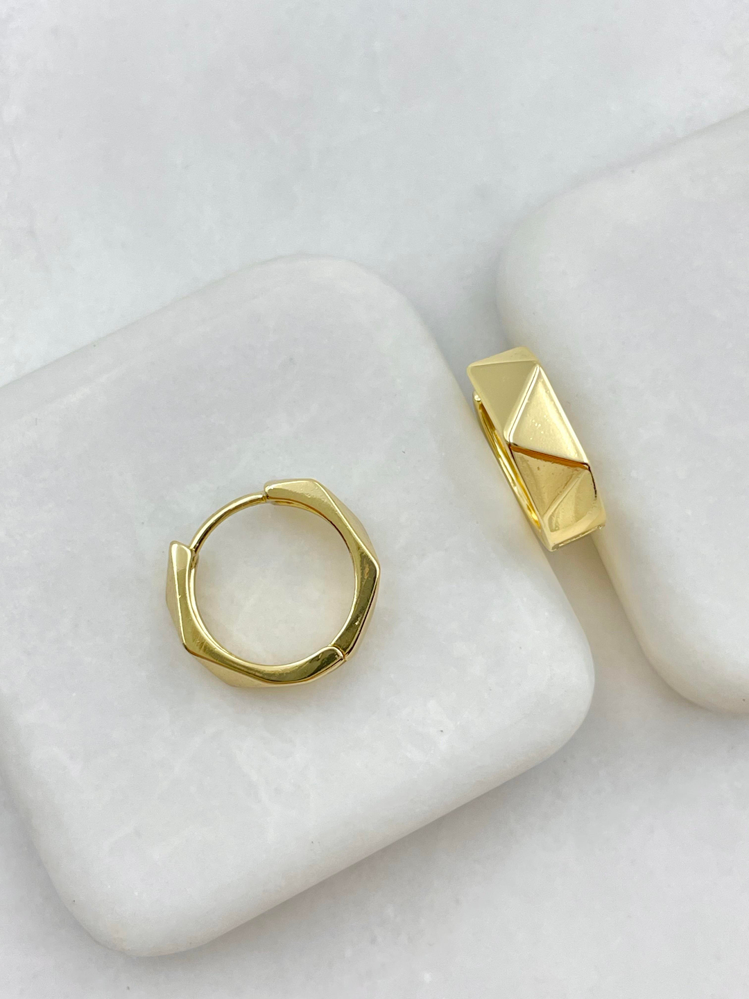 Özel Seri Üçgen Yansımalı Halka Küpe Gold