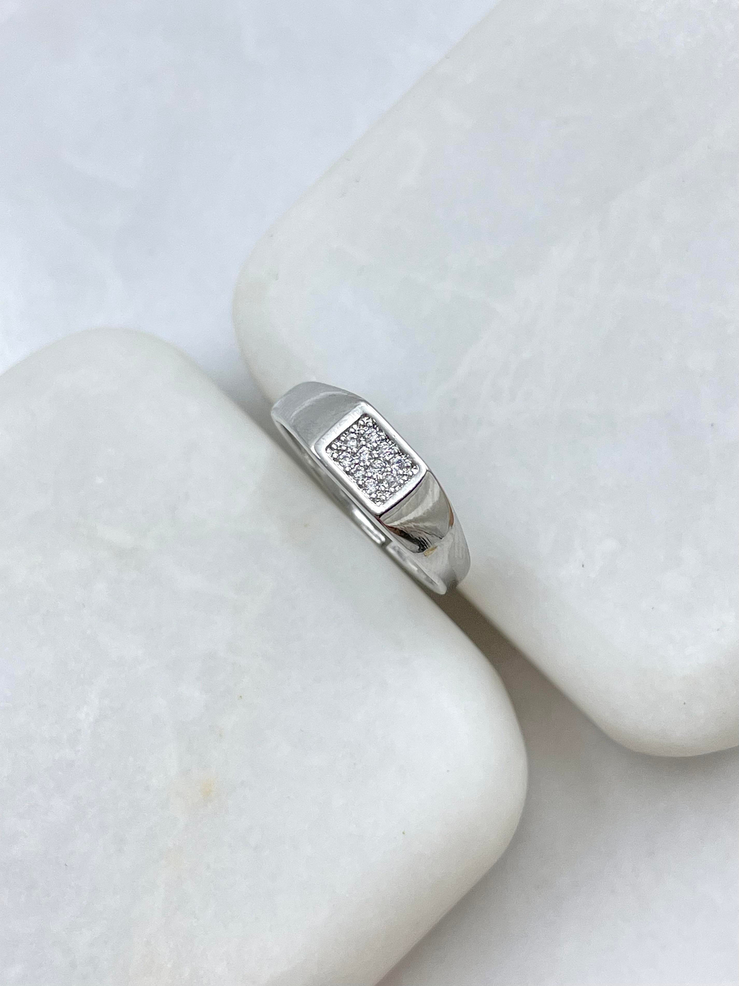 Altın Kaplama Gömme Taşlı Kare Model Serçe Parmak Yüzüğü Gümüş