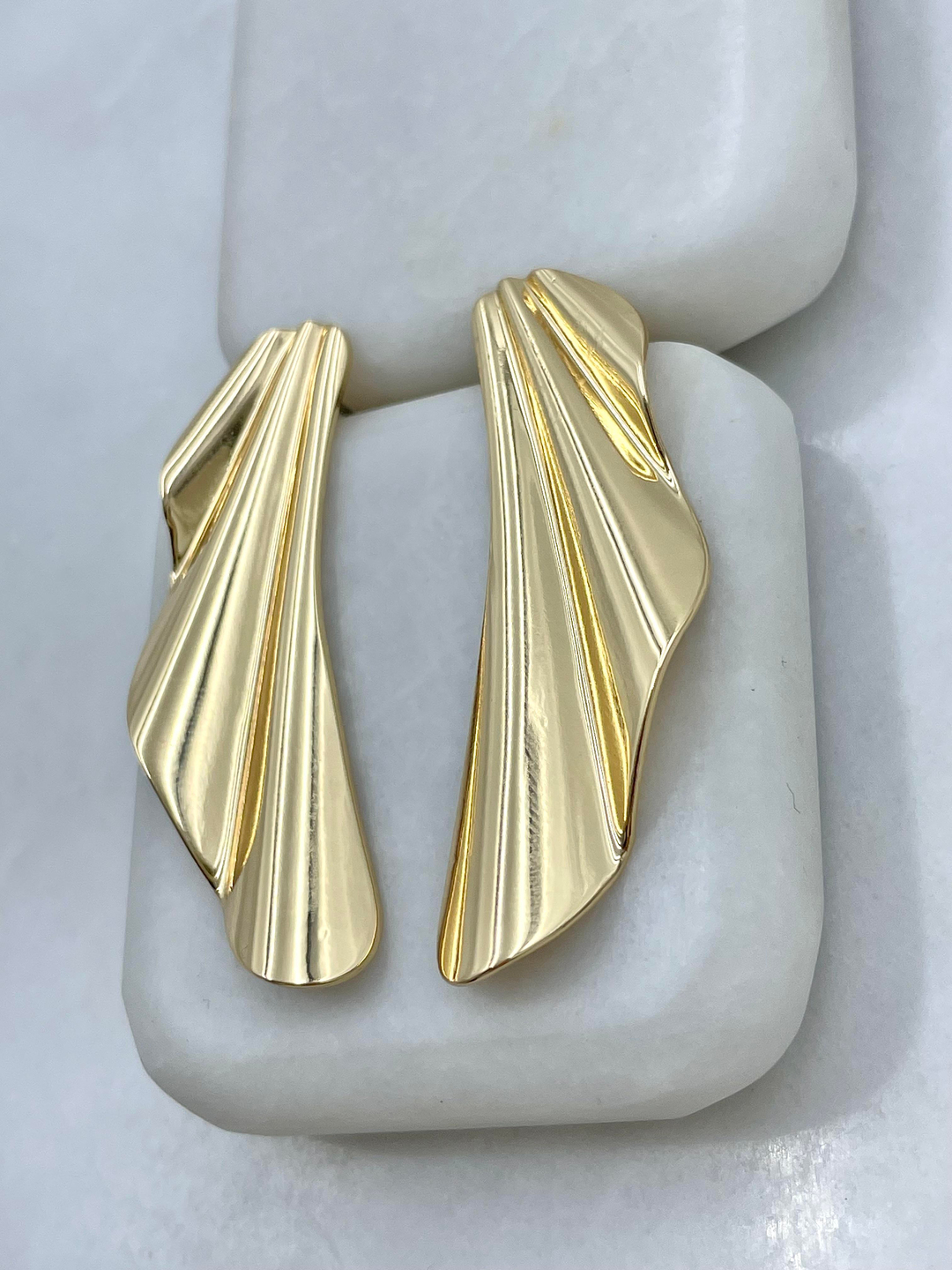 Altın Kaplama Dalga Plaka Küpe Gold