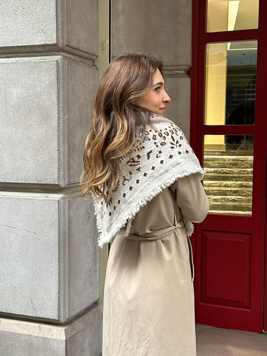 Püsküllü Kare Etnik Şal Bej