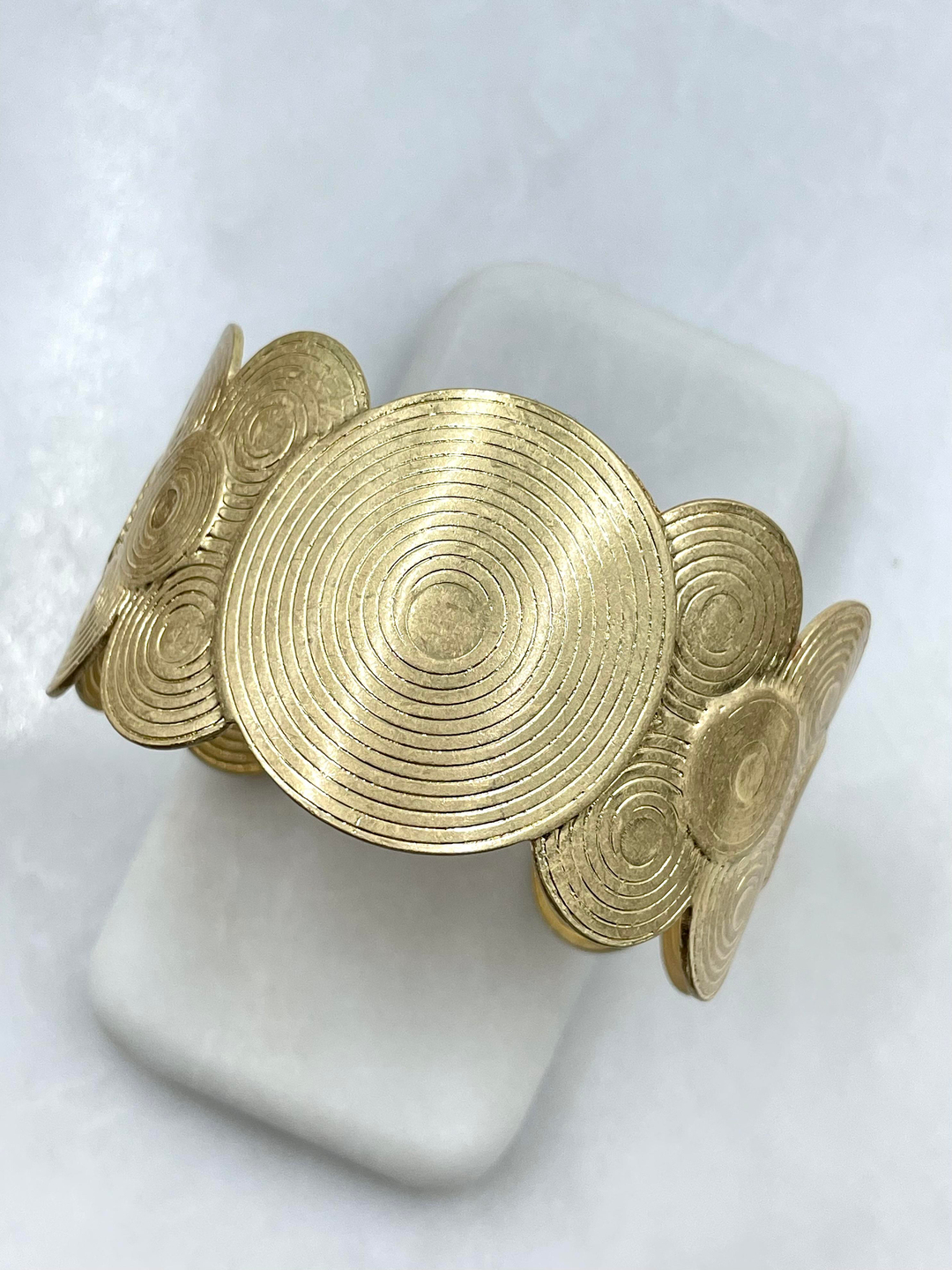 Ayarlamalı Daire Model Mat Bileklik Gold