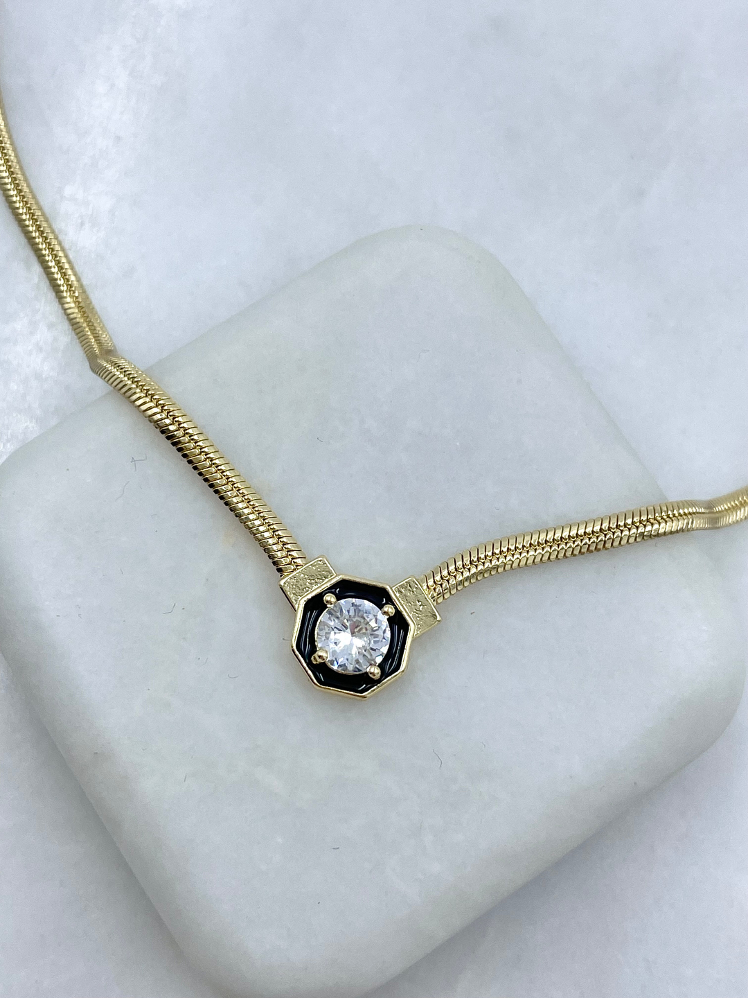 Altın Kaplama Siyah Mineli Kristal Taşlı Yılan Zincir Kolye