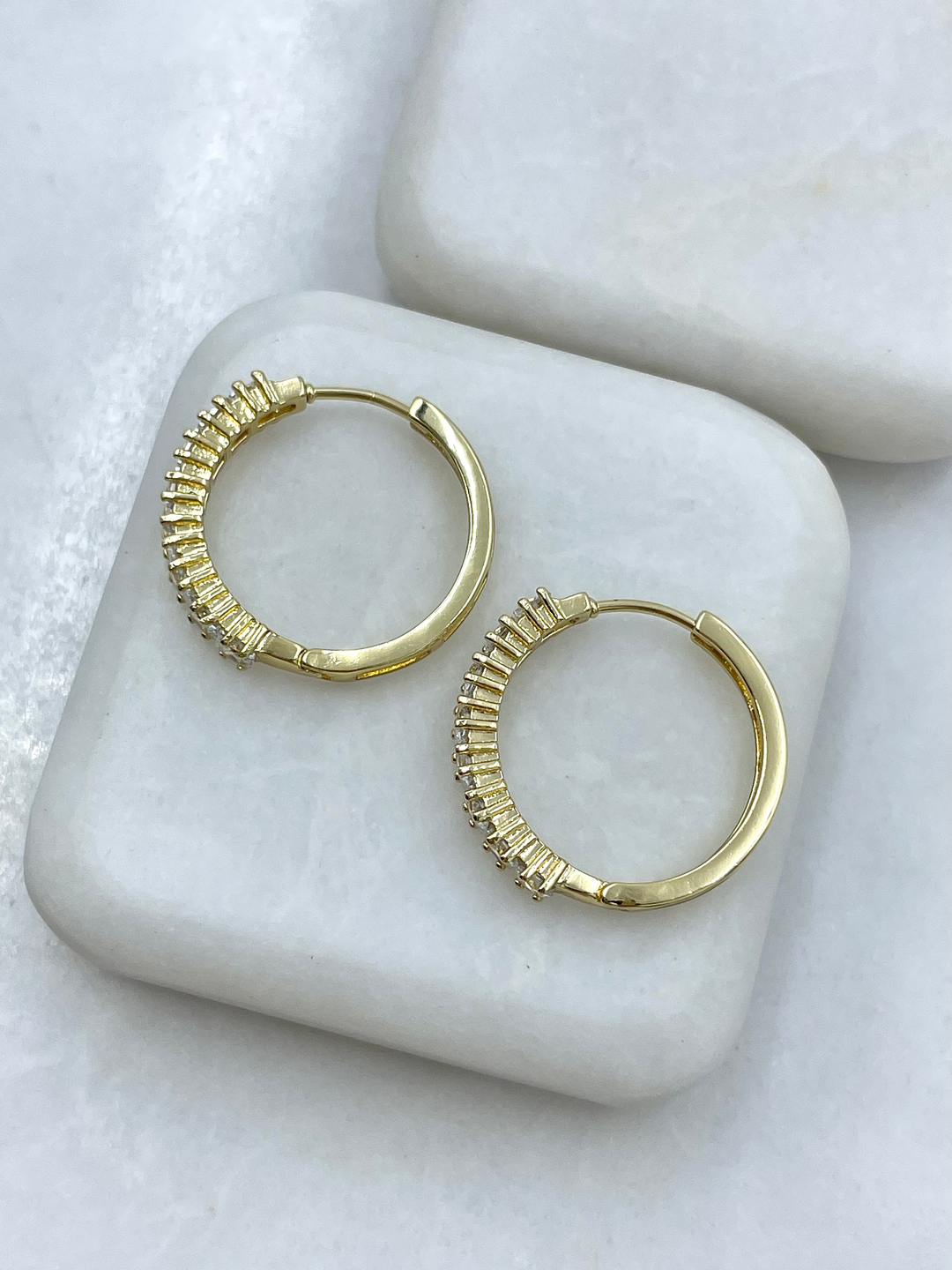 Özel Seri Kristal Taşlı Halka Küpe 2 cm Gold