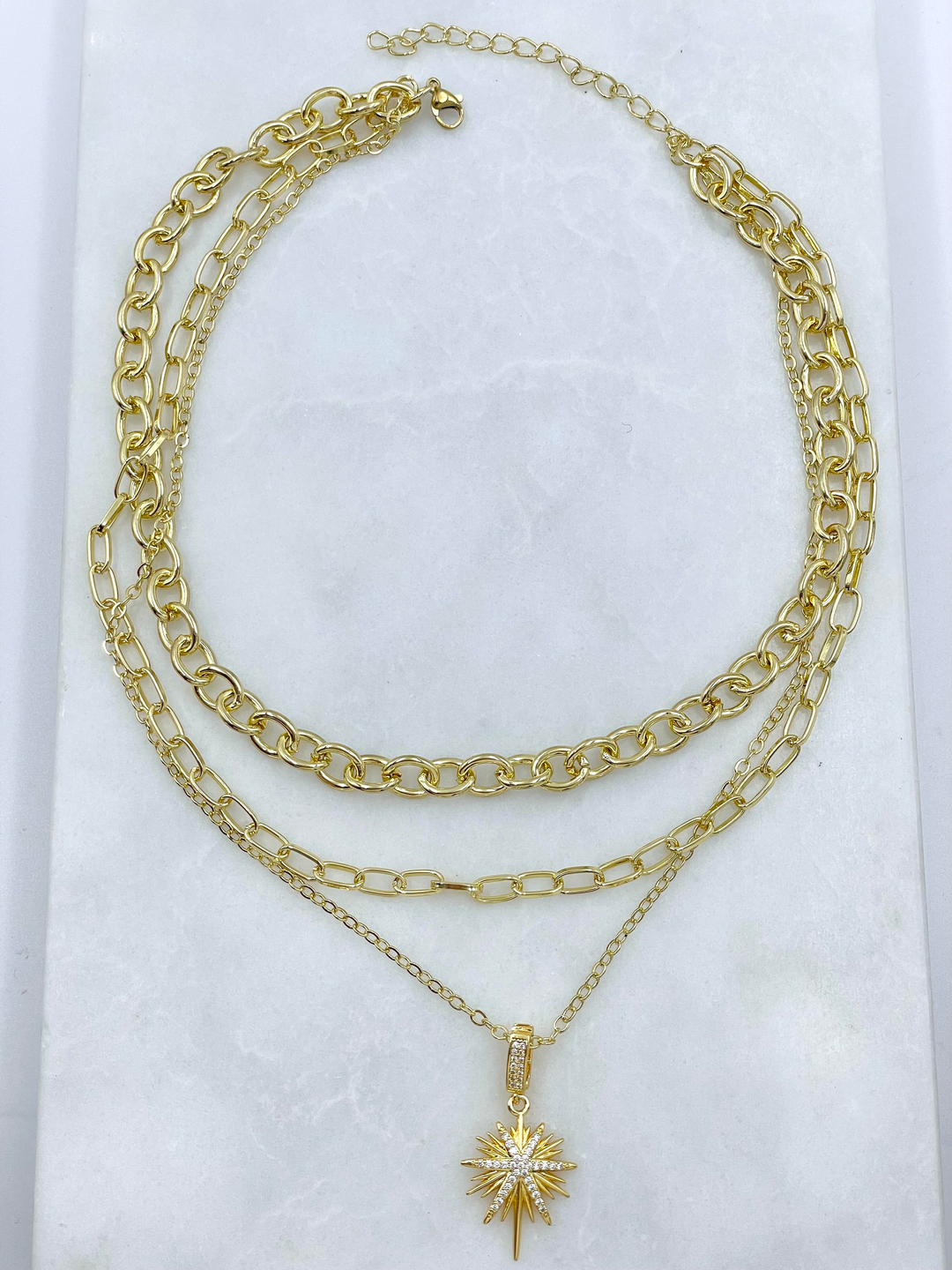 Altın Kaplama Kuzey Yıldızı Sallantılı Üçlü Zincir Kolye Gold