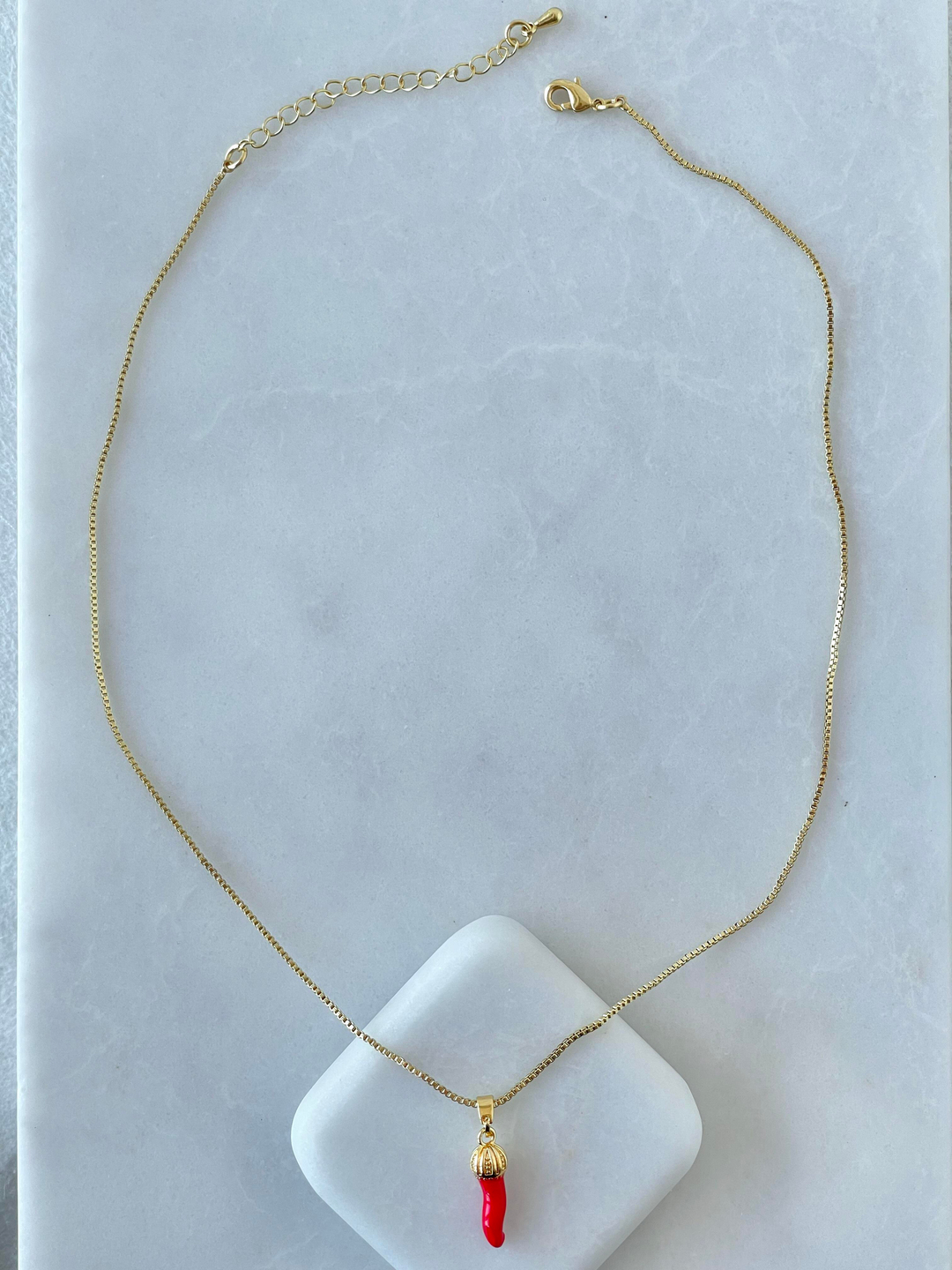 Altın Kaplama Biber Charmlı Kolye Gold