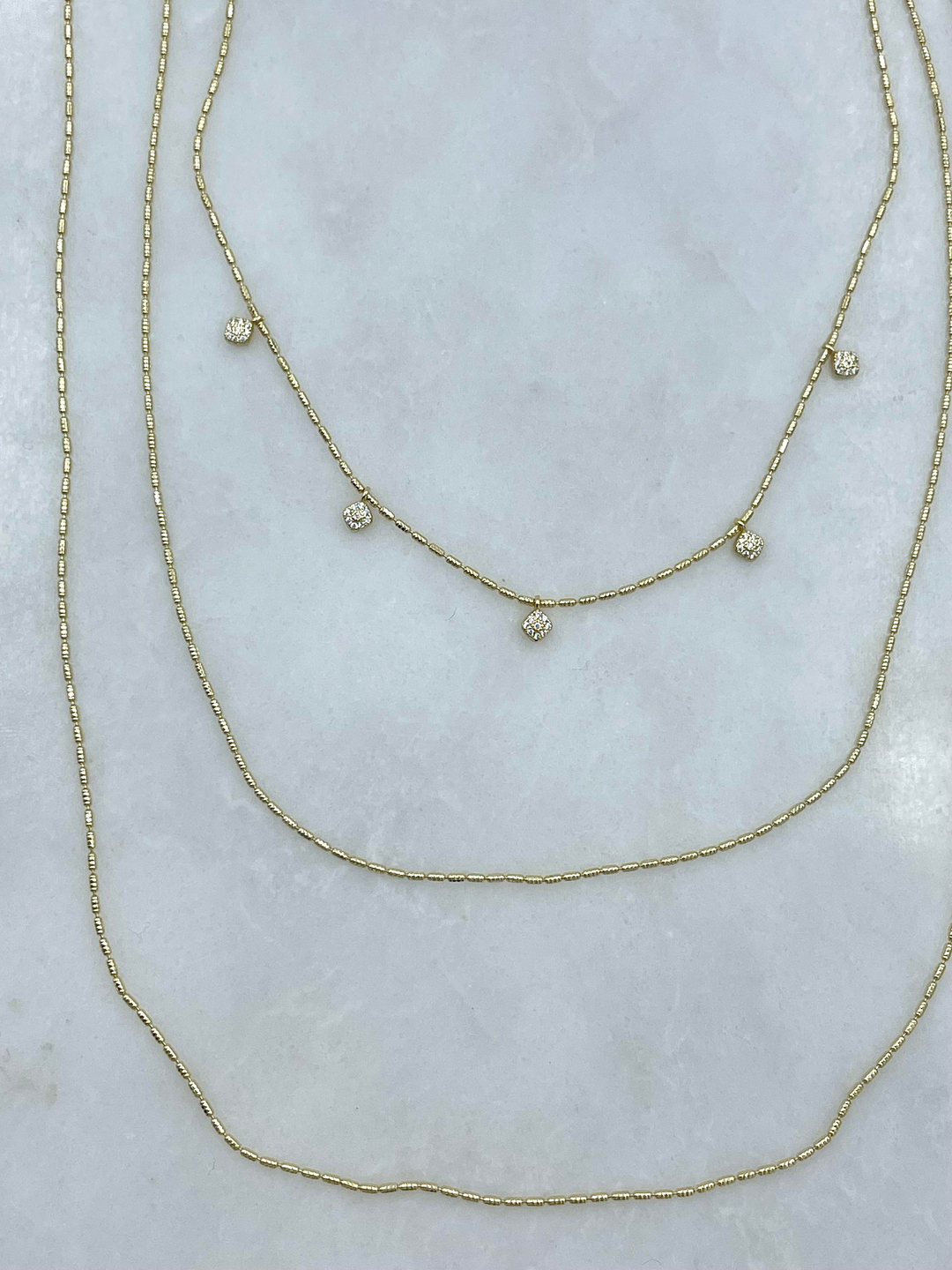 Altın Kaplama Gömme Taş Sallantılı Üçlü Zincir Kolye Gold