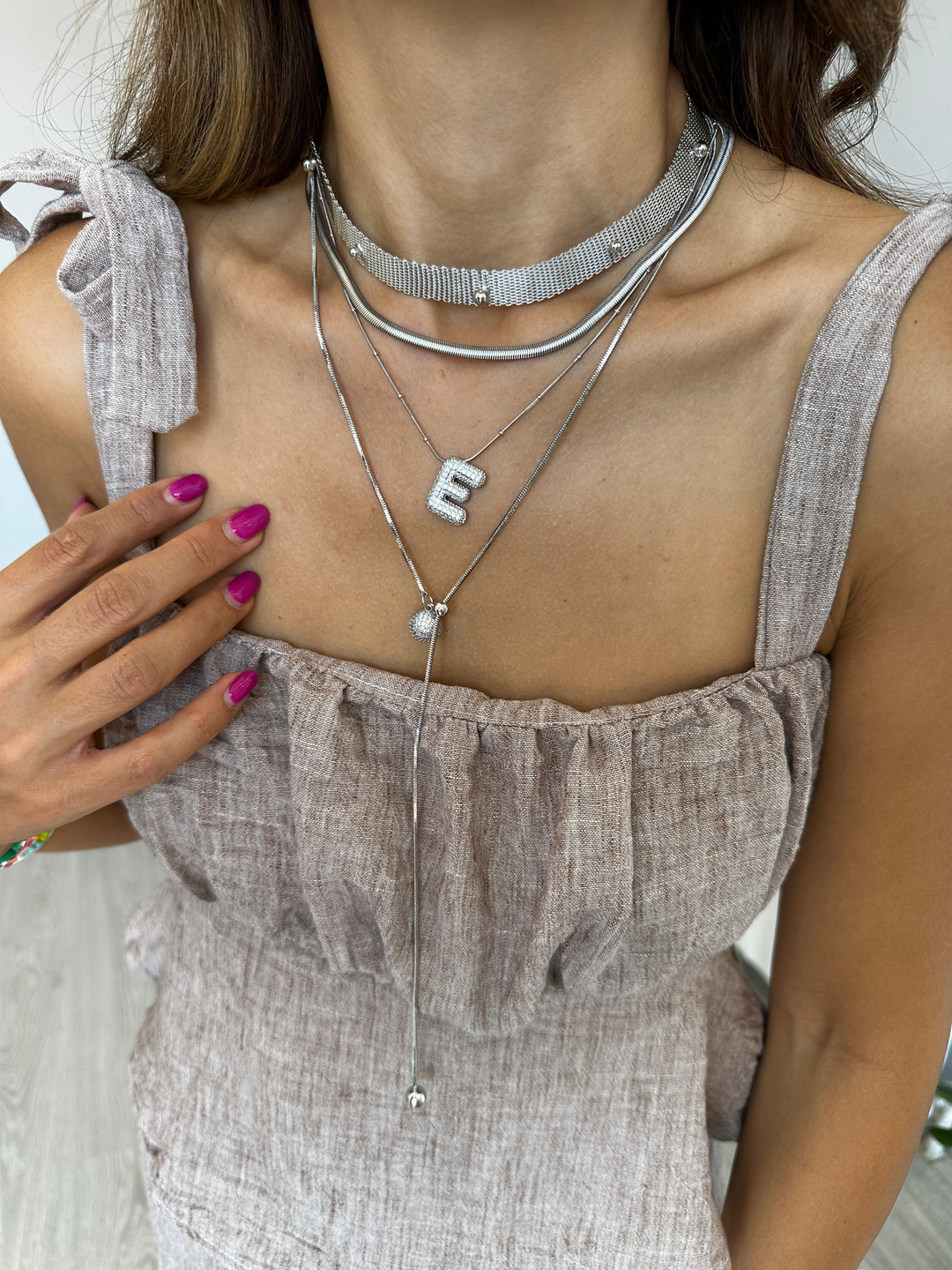 Çelik Gömme Taşlı Bombeli Harf Kolye Gümüş