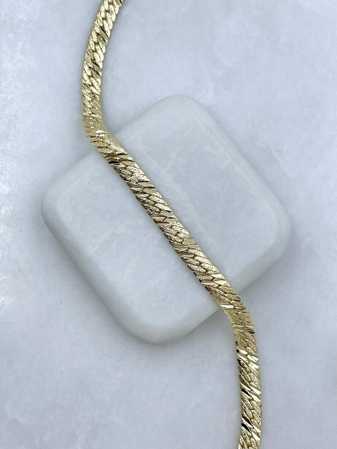 Altın Kaplama İnce Kumlu Ezme Zincir Bileklik Gold