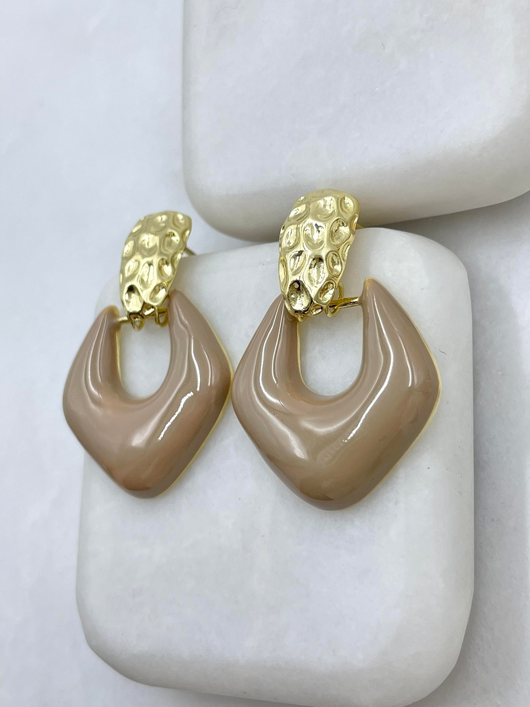 Altın Kaplama Ezme Plaka Sallantılı Vintage Küpe Vizon