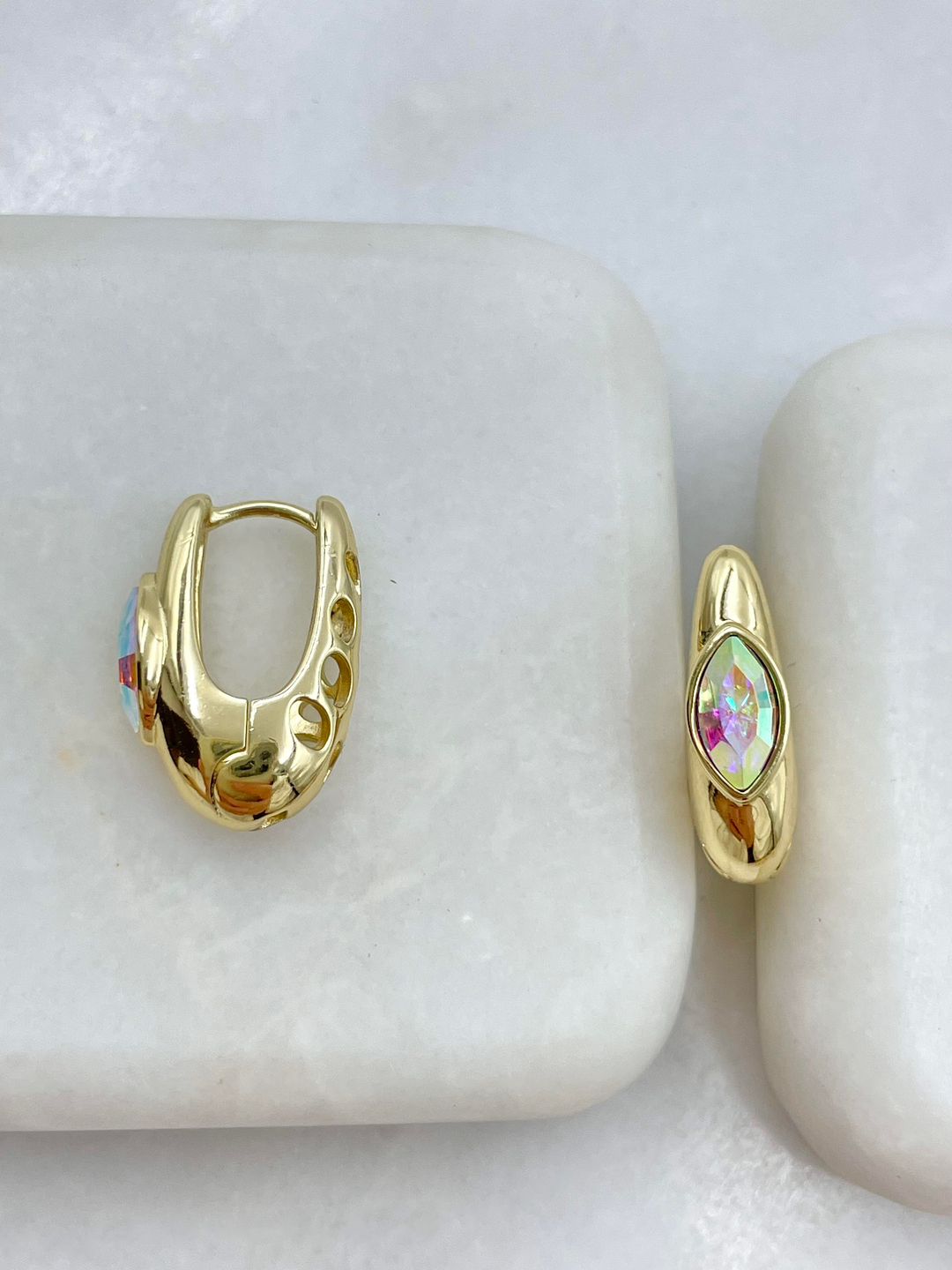 Özel Seri Damla Model Swarovski Küpe Gold