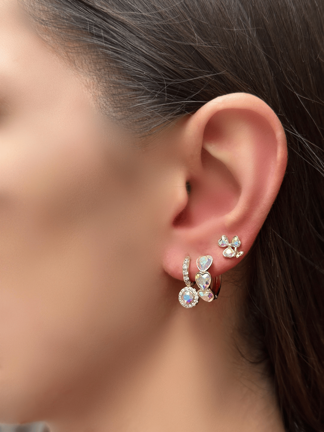 Özel Seri Swarovski Taşlı Minik Üçlü Kalp Küpe Gold