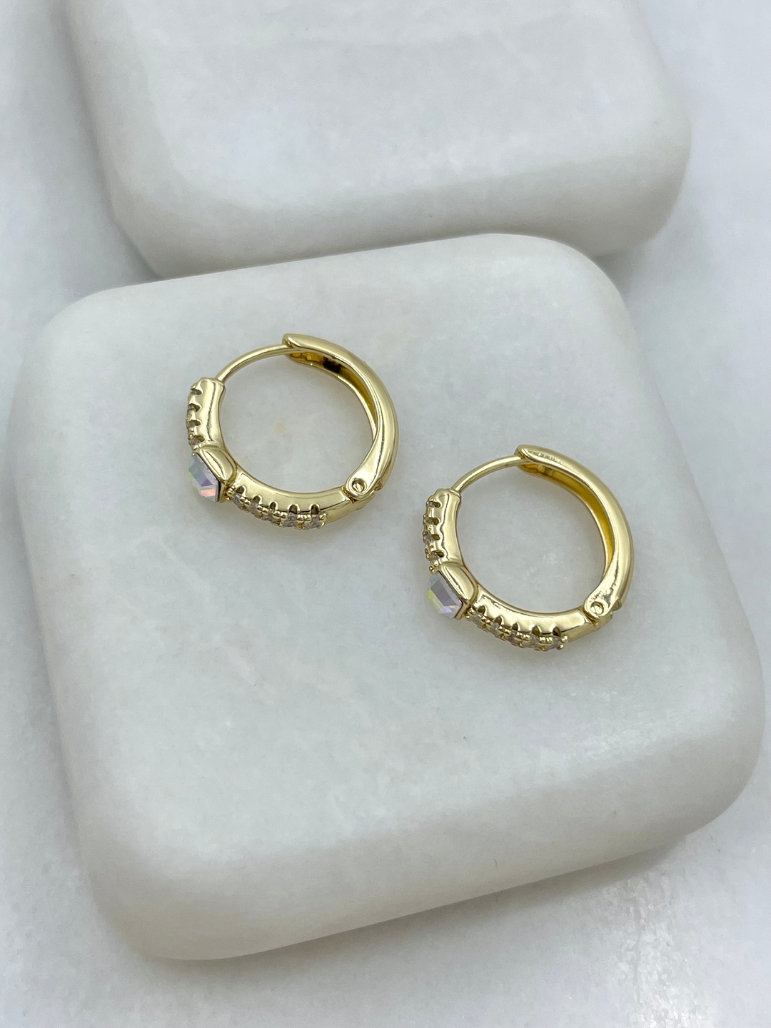 Özel Seri Gömme ve Kare Swarovski Taşlı Halka Küpe Gold