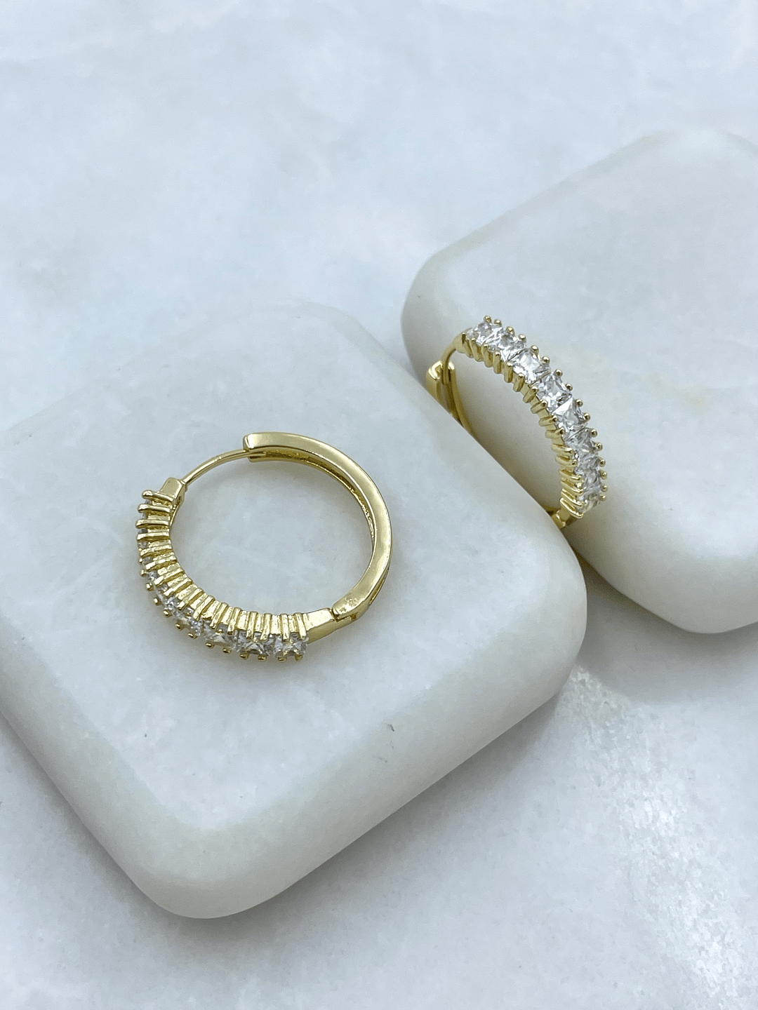 Özel Seri Kristal Taşlı Halka Küpe 2 cm Gold