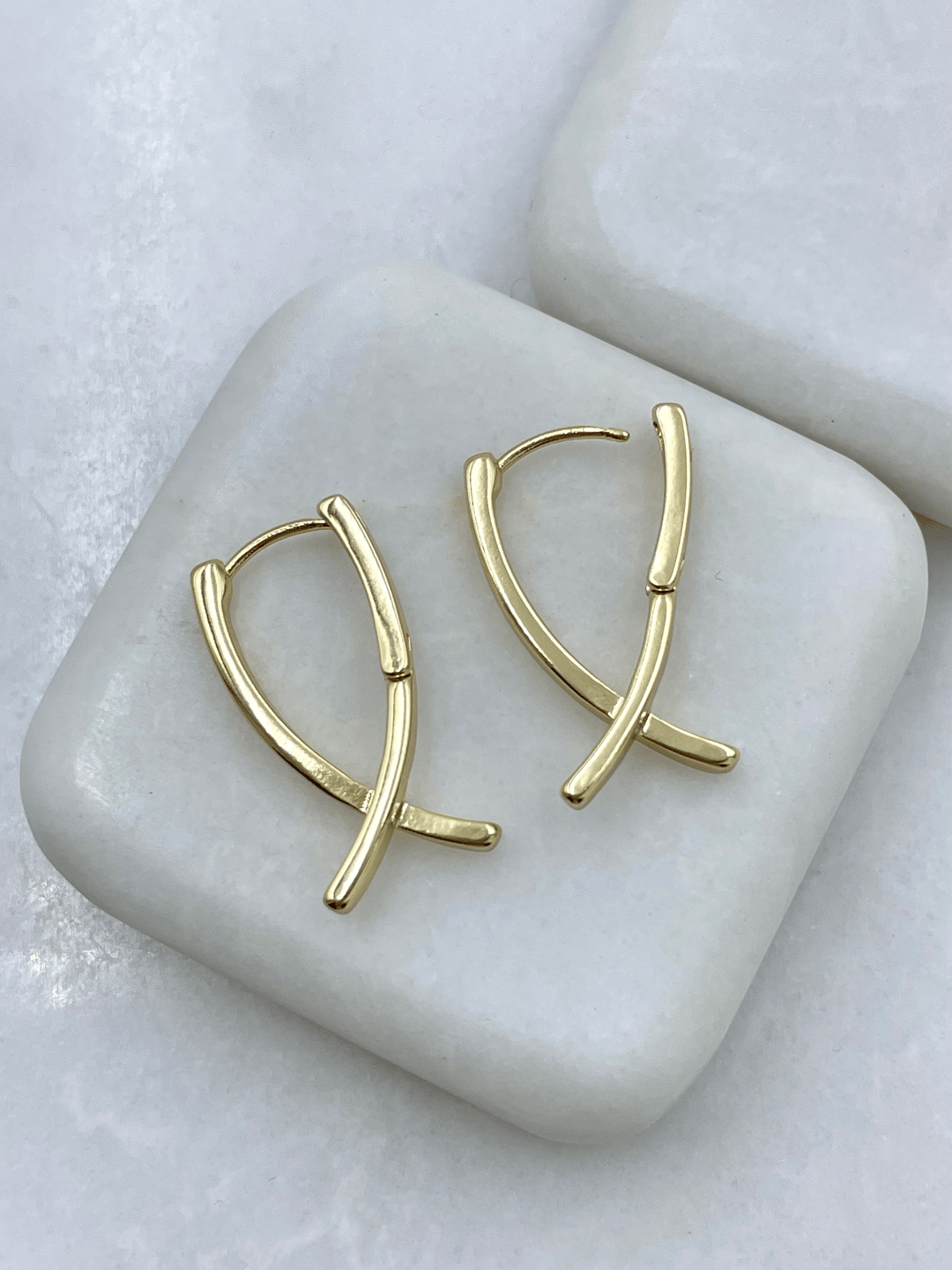 Altın Kaplama Çapraz Model Küpe Gold