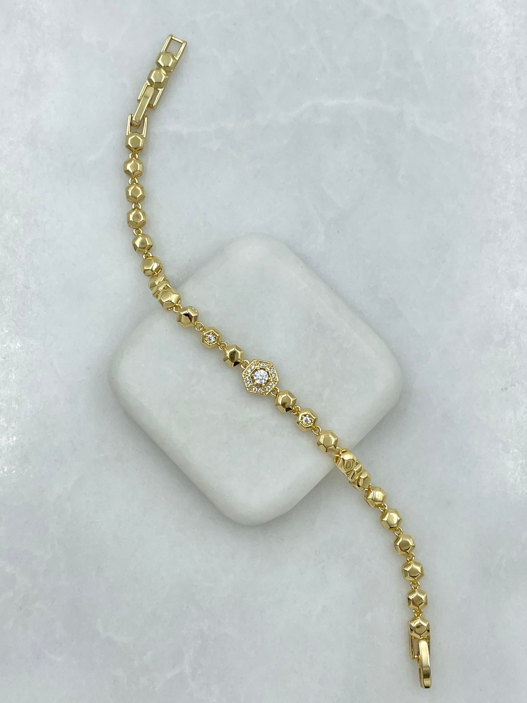 Özel Seri Kristal Taşlı Altıgen Bileklik Gold